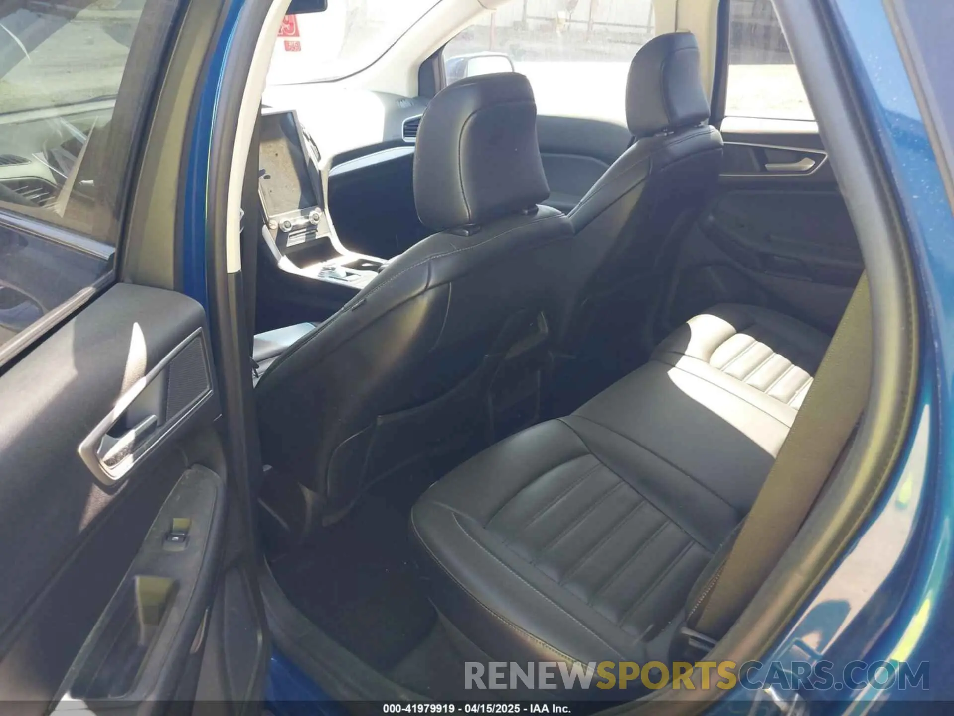 12 Photograph of a damaged car 2FMPK4J91NBB04916 FORD EDGE 2022