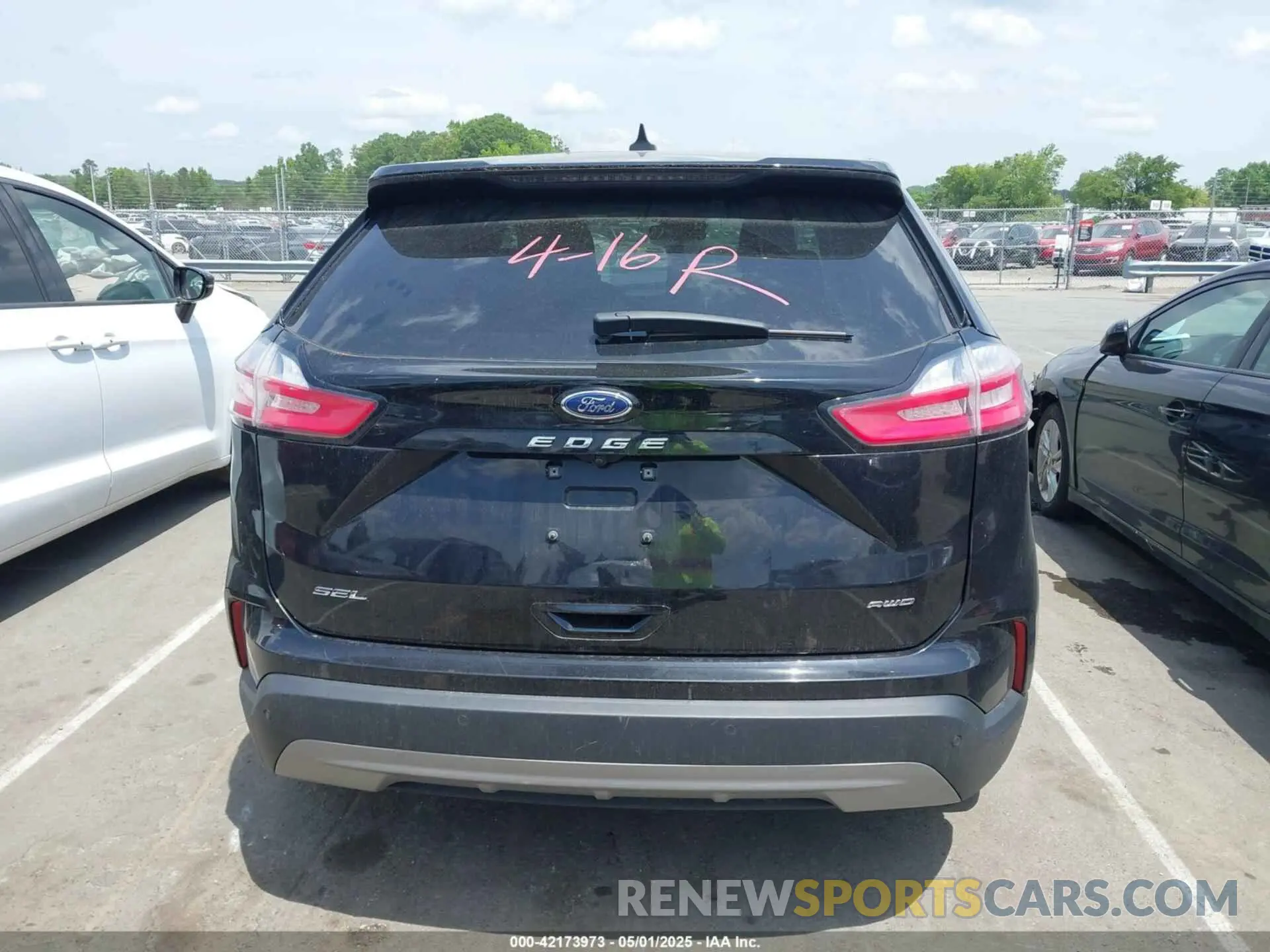 16 Photograph of a damaged car 2FMPK4J92NBA93408 FORD EDGE 2022