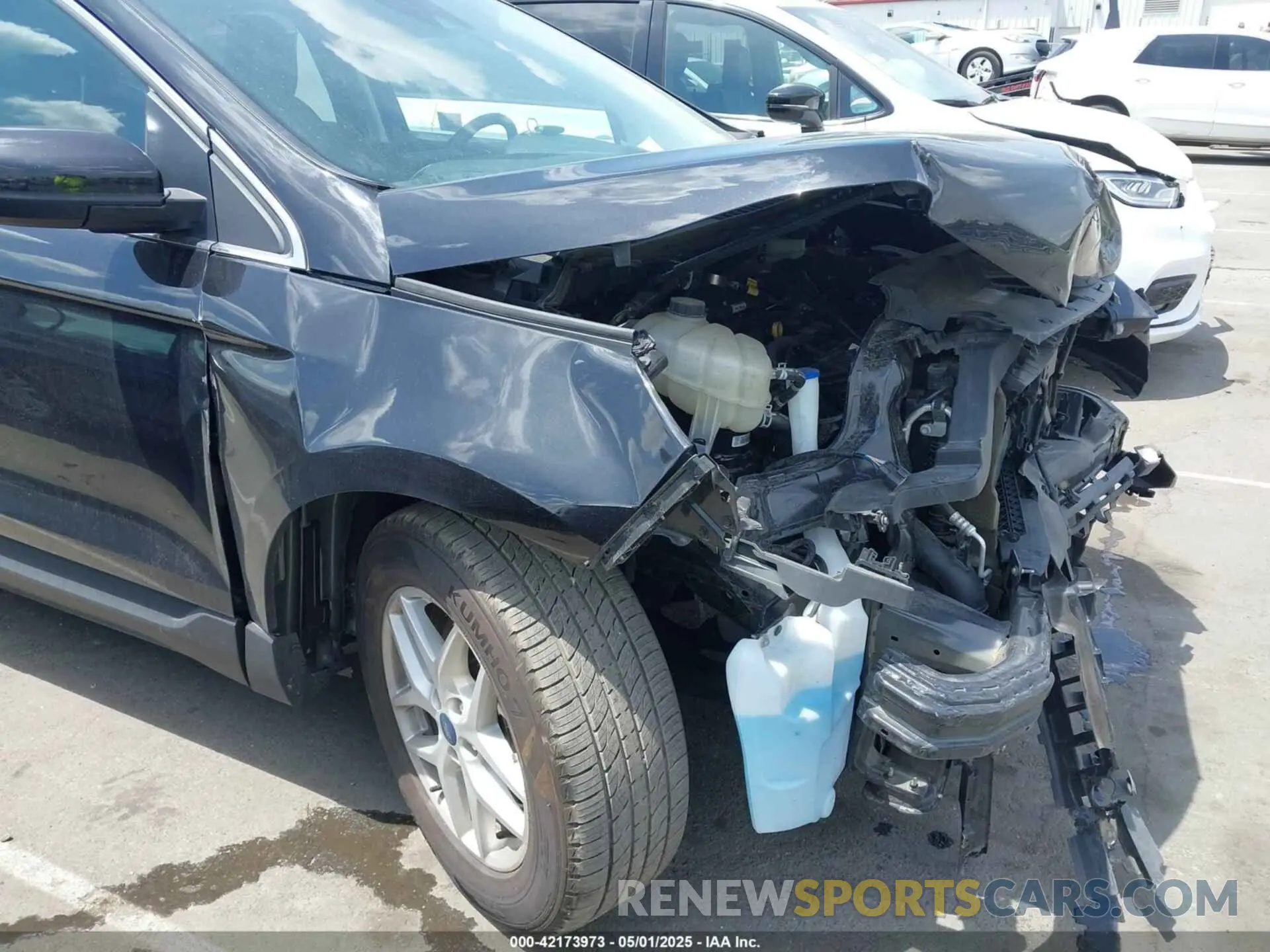 17 Photograph of a damaged car 2FMPK4J92NBA93408 FORD EDGE 2022