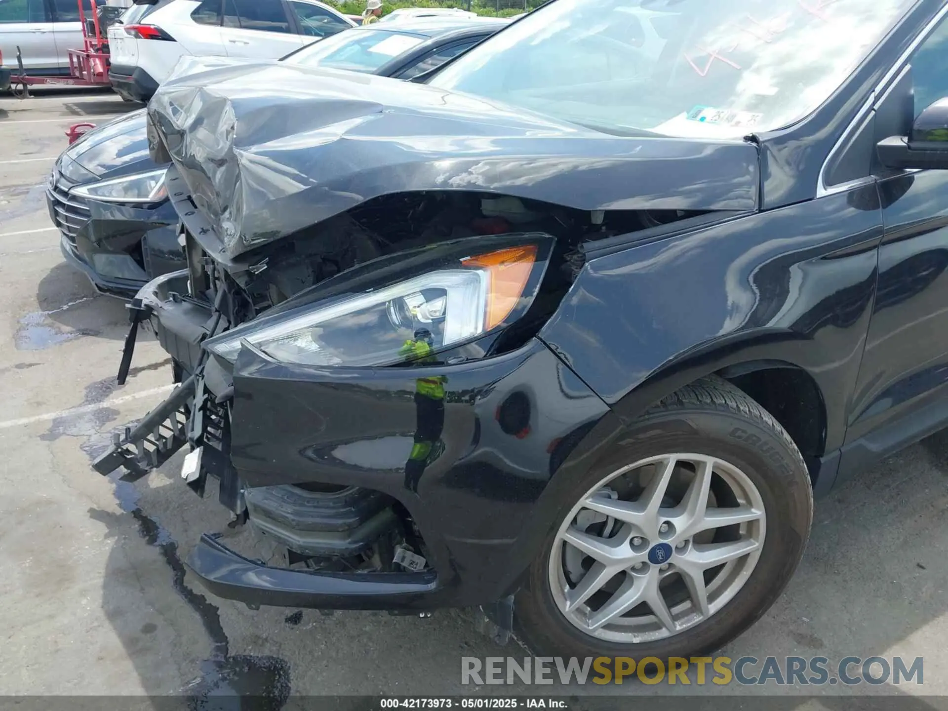 18 Photograph of a damaged car 2FMPK4J92NBA93408 FORD EDGE 2022