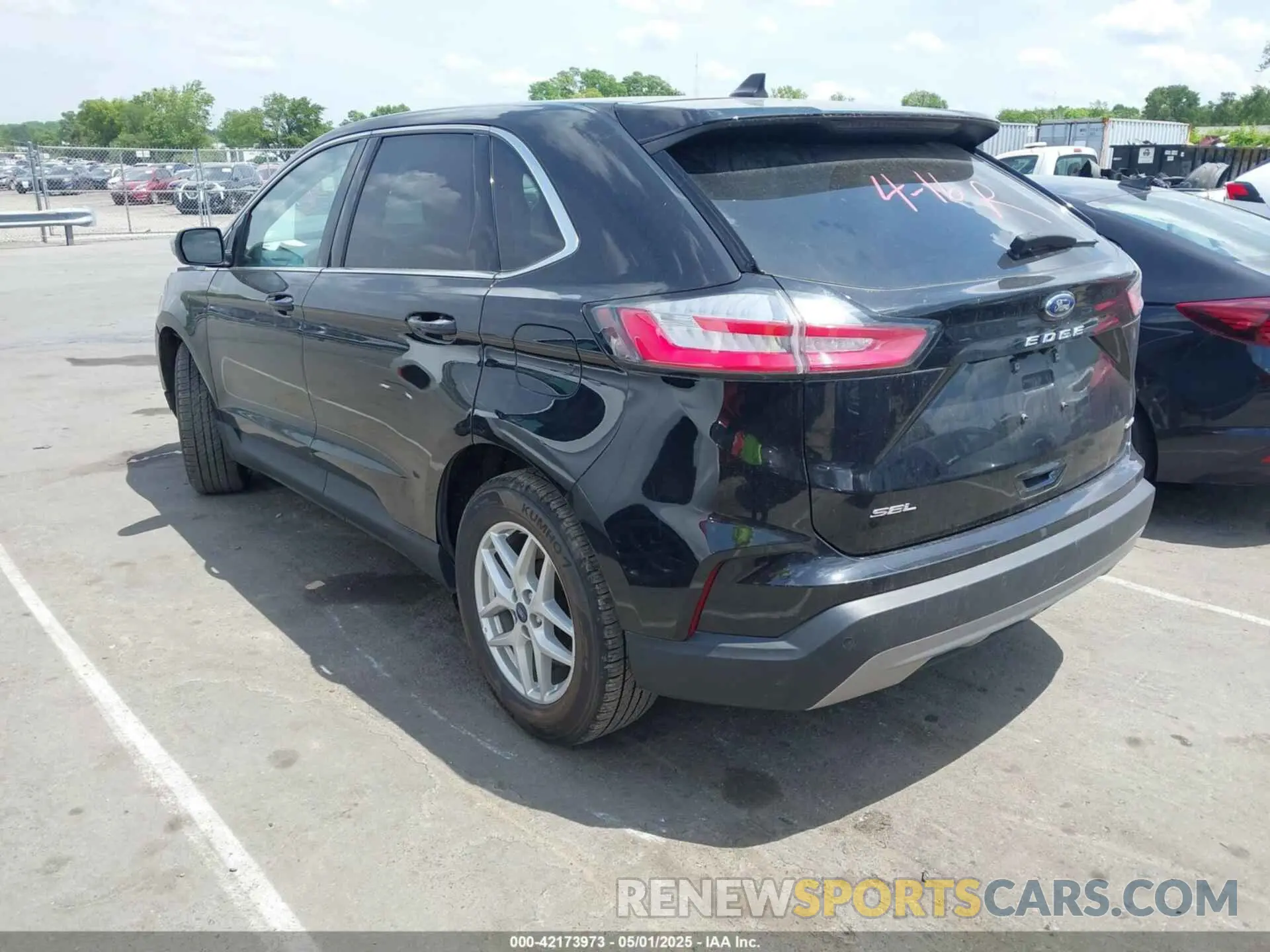 3 Photograph of a damaged car 2FMPK4J92NBA93408 FORD EDGE 2022