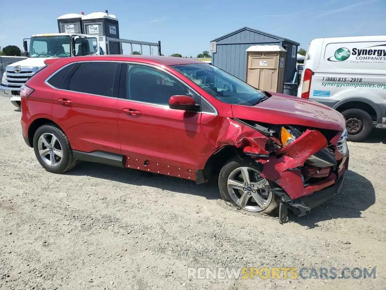 4 Photograph of a damaged car 2FMPK4J93NBA02758 FORD EDGE 2022