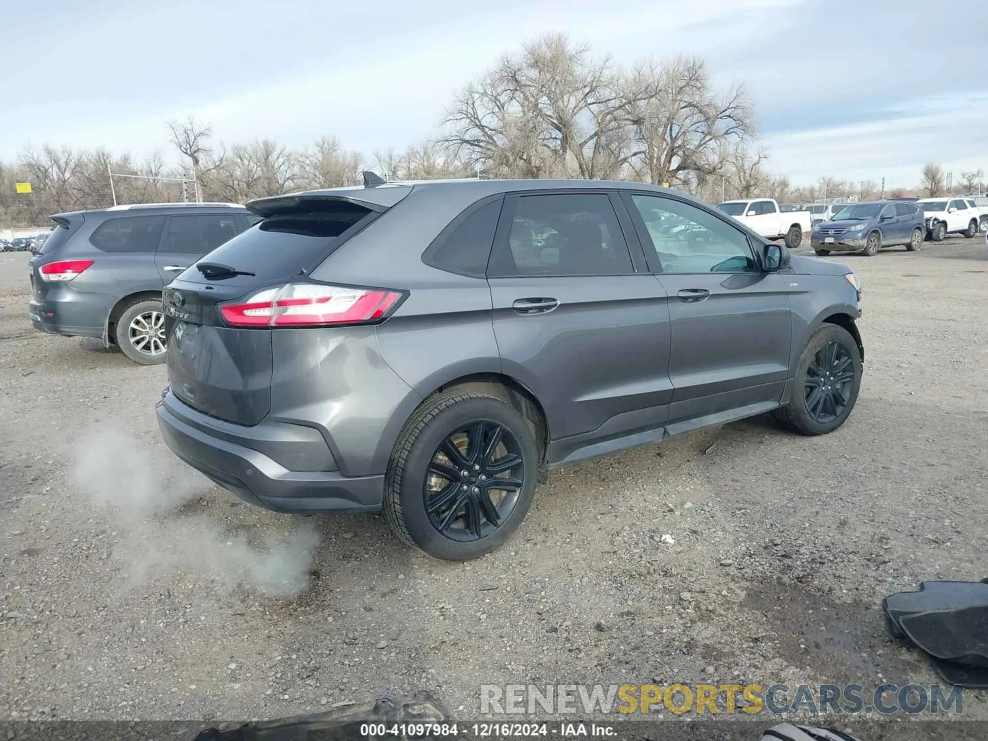4 Photograph of a damaged car 2FMPK4J94NBA26194 FORD EDGE 2022