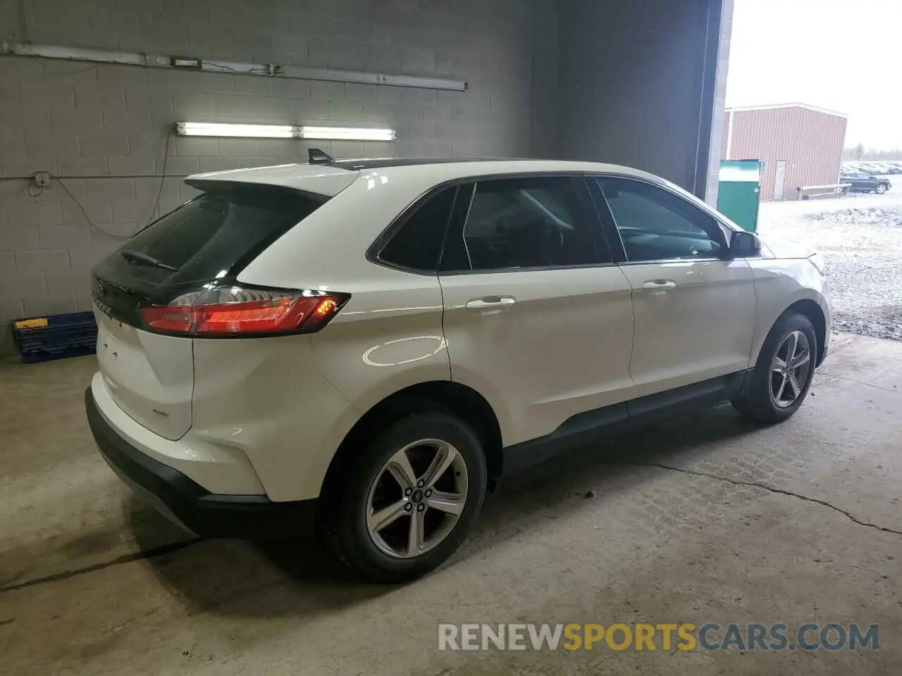 3 Photograph of a damaged car 2FMPK4J94NBA71040 FORD EDGE 2022