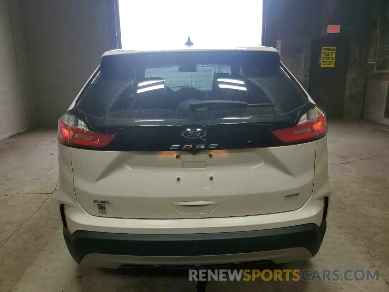6 Photograph of a damaged car 2FMPK4J94NBA71040 FORD EDGE 2022