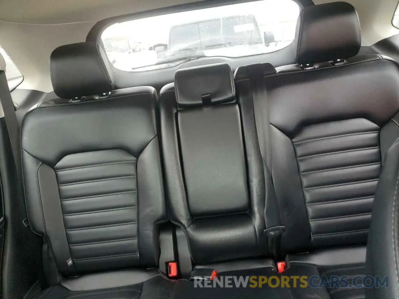 10 Photograph of a damaged car 2FMPK4J94NBA91840 FORD EDGE 2022