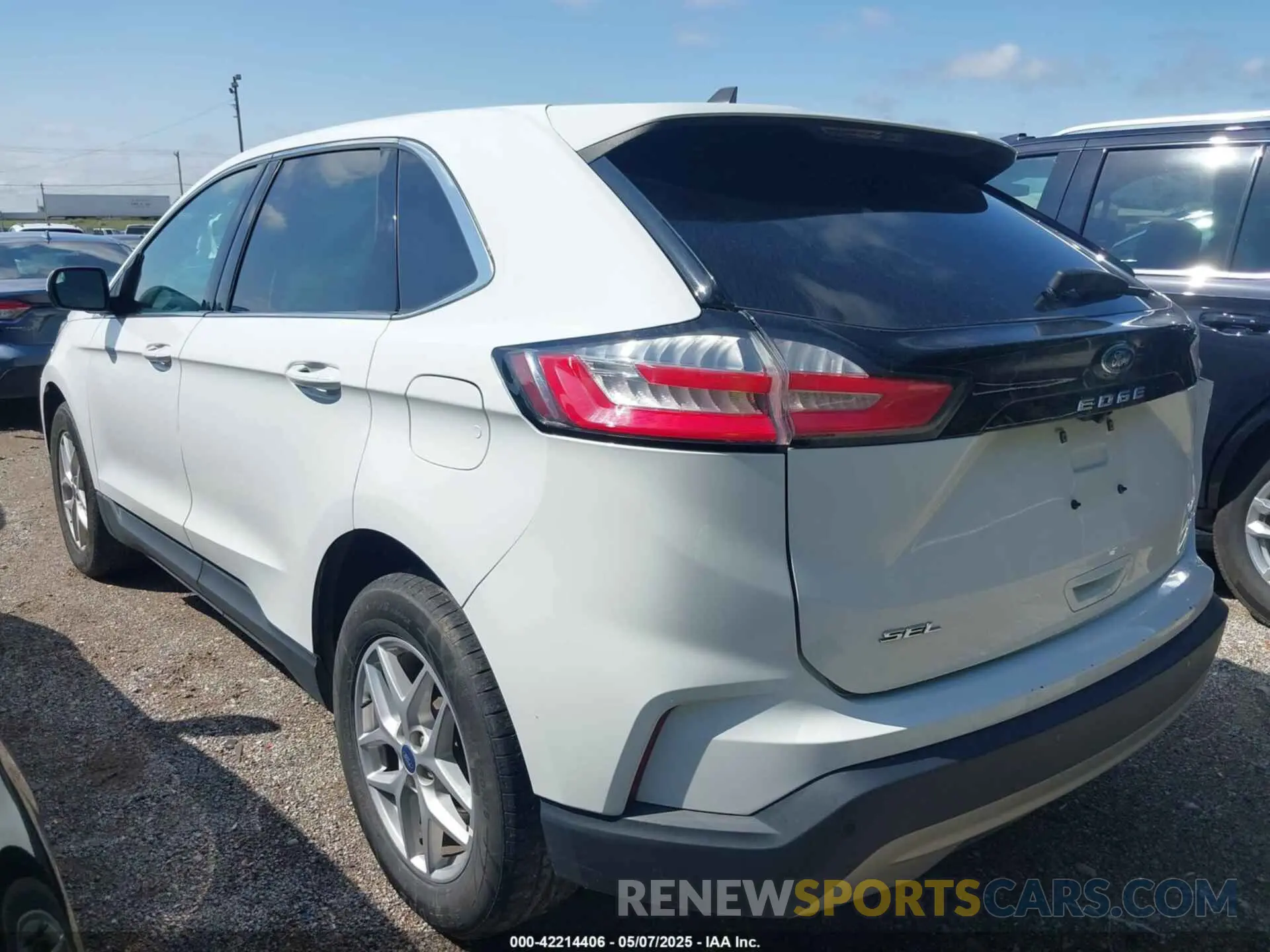 3 Photograph of a damaged car 2FMPK4J94NBA93720 FORD EDGE 2022