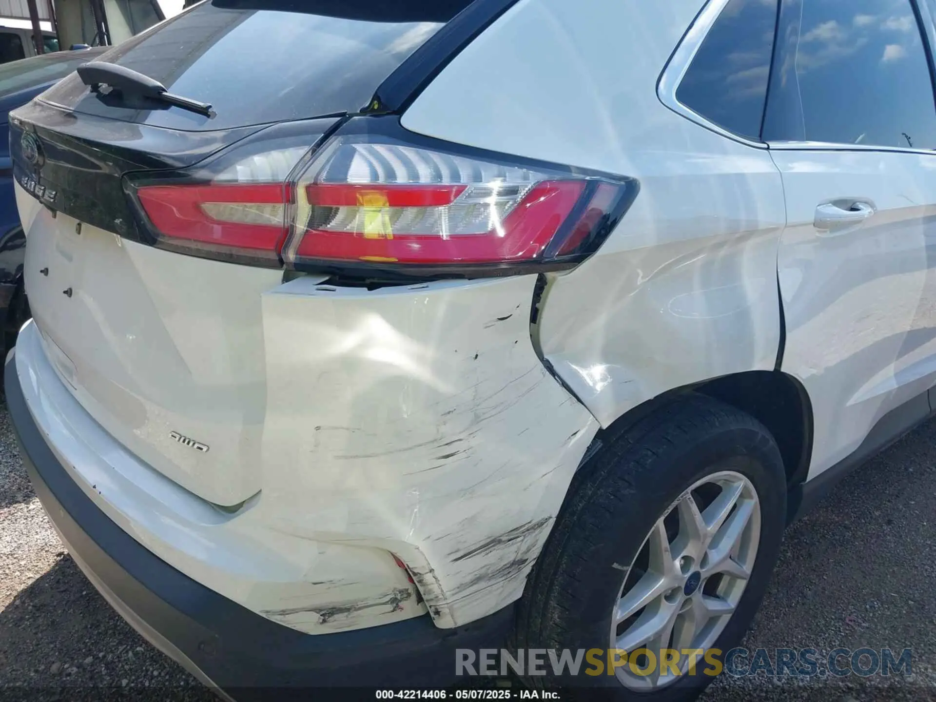 6 Photograph of a damaged car 2FMPK4J94NBA93720 FORD EDGE 2022