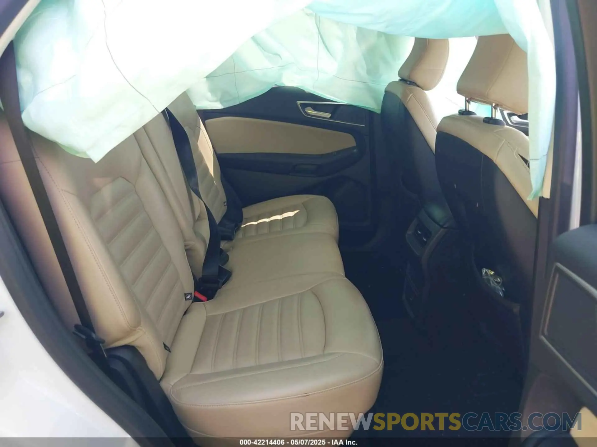 8 Photograph of a damaged car 2FMPK4J94NBA93720 FORD EDGE 2022