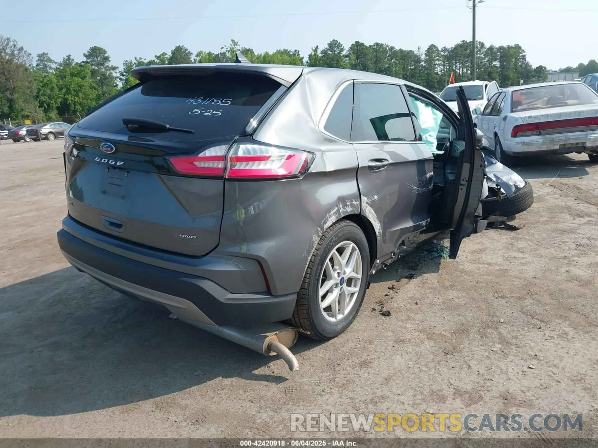 4 Photograph of a damaged car 2FMPK4J95NBA79440 FORD EDGE 2022