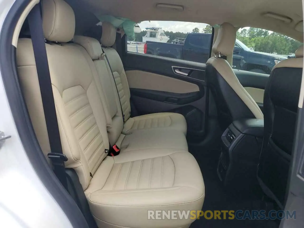 11 Photograph of a damaged car 2FMPK4J96NBA30604 FORD EDGE 2022