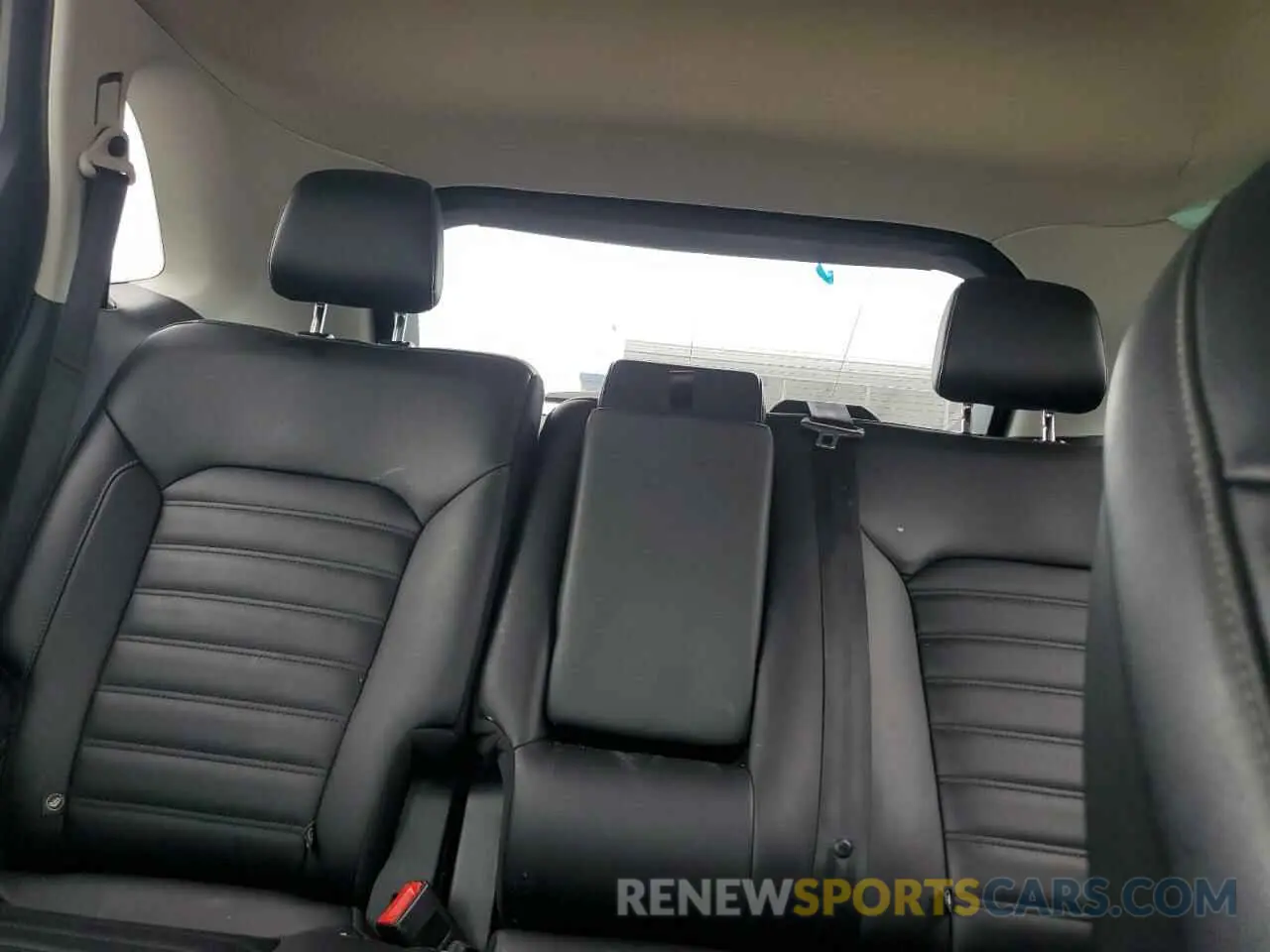 10 Photograph of a damaged car 2FMPK4J96NBA51792 FORD EDGE 2022