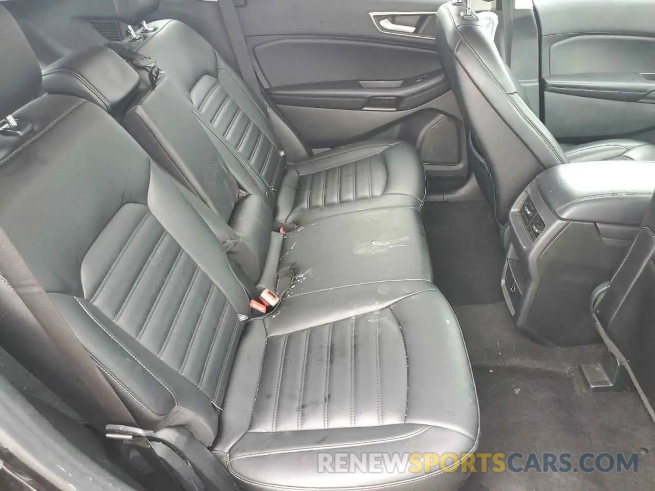 11 Photograph of a damaged car 2FMPK4J96NBA51792 FORD EDGE 2022