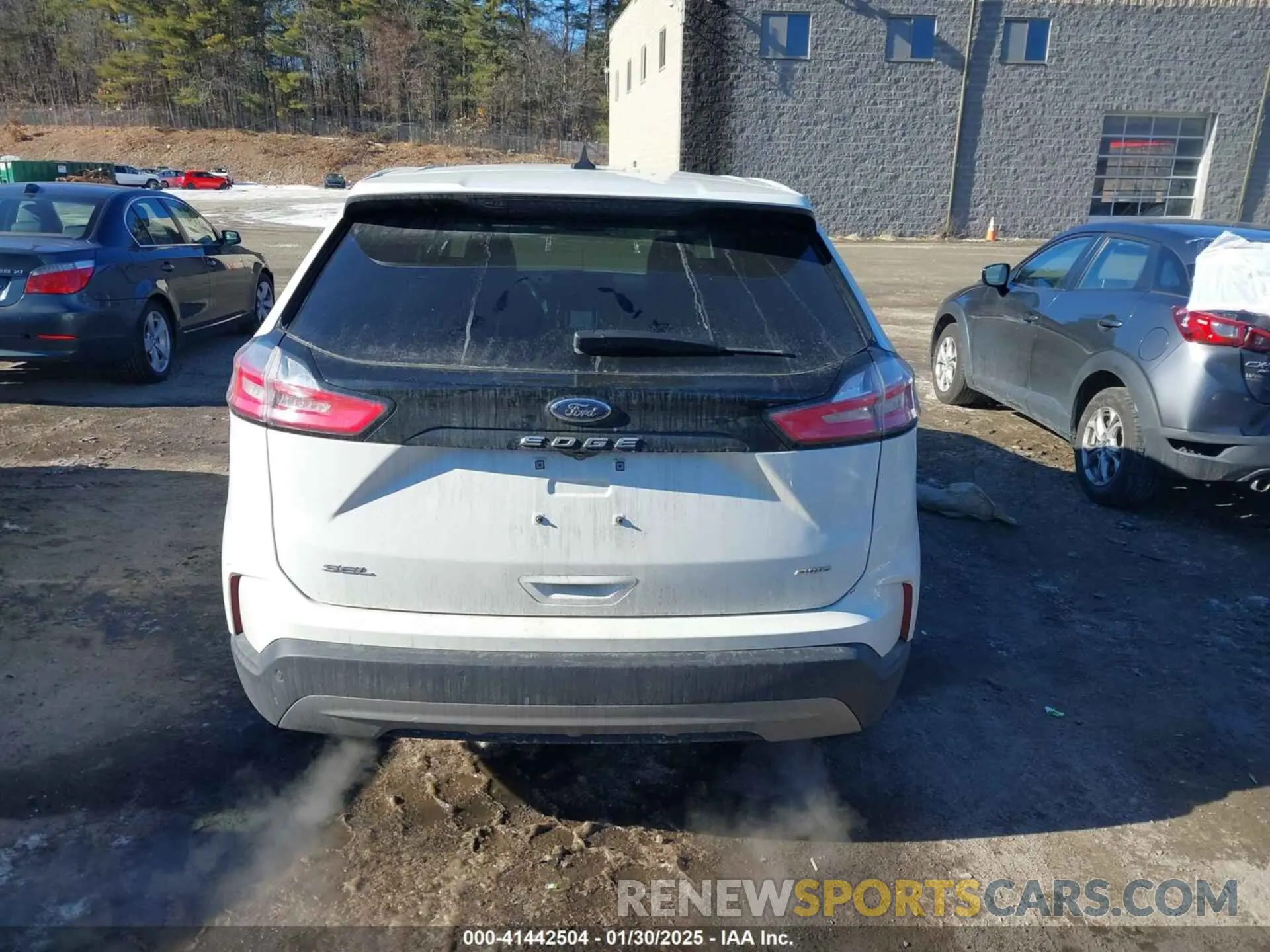 17 Photograph of a damaged car 2FMPK4J96NBA88762 FORD EDGE 2022