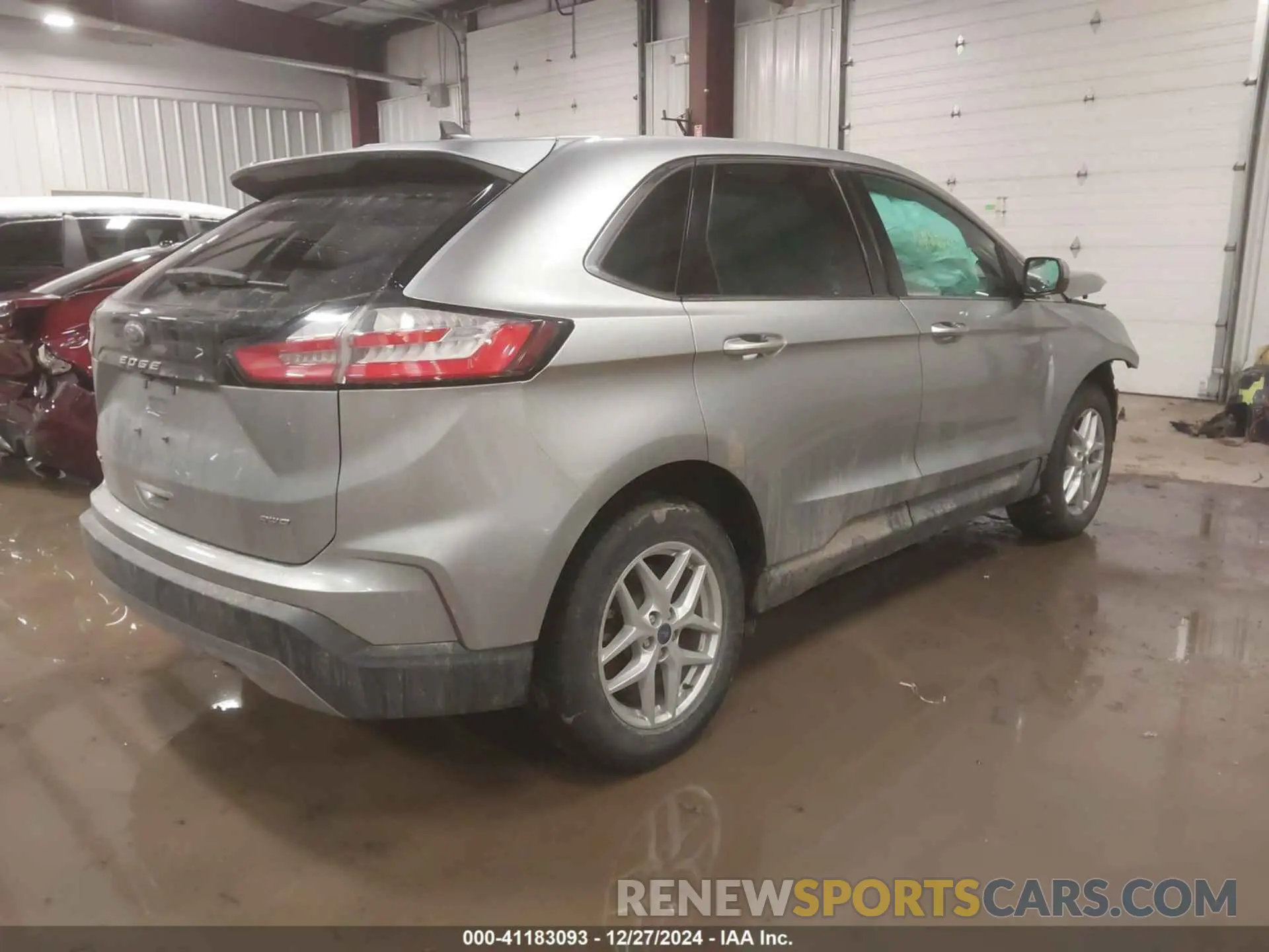4 Photograph of a damaged car 2FMPK4J97NBA35939 FORD EDGE 2022
