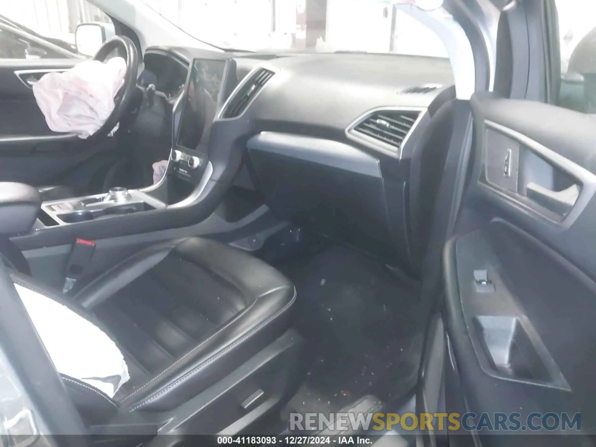 5 Photograph of a damaged car 2FMPK4J97NBA35939 FORD EDGE 2022