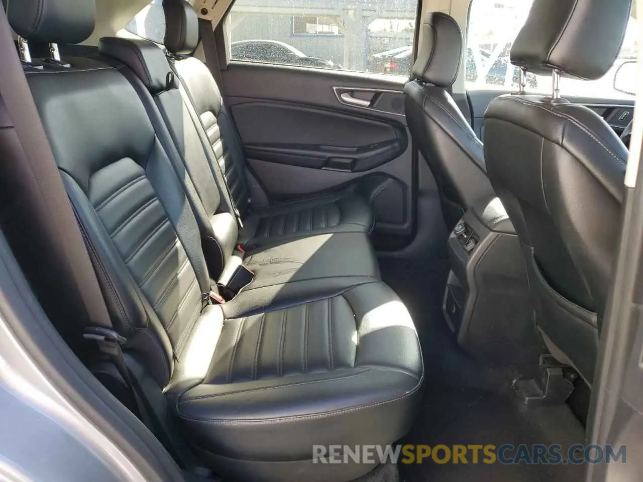 11 Photograph of a damaged car 2FMPK4J97NBA39683 FORD EDGE 2022