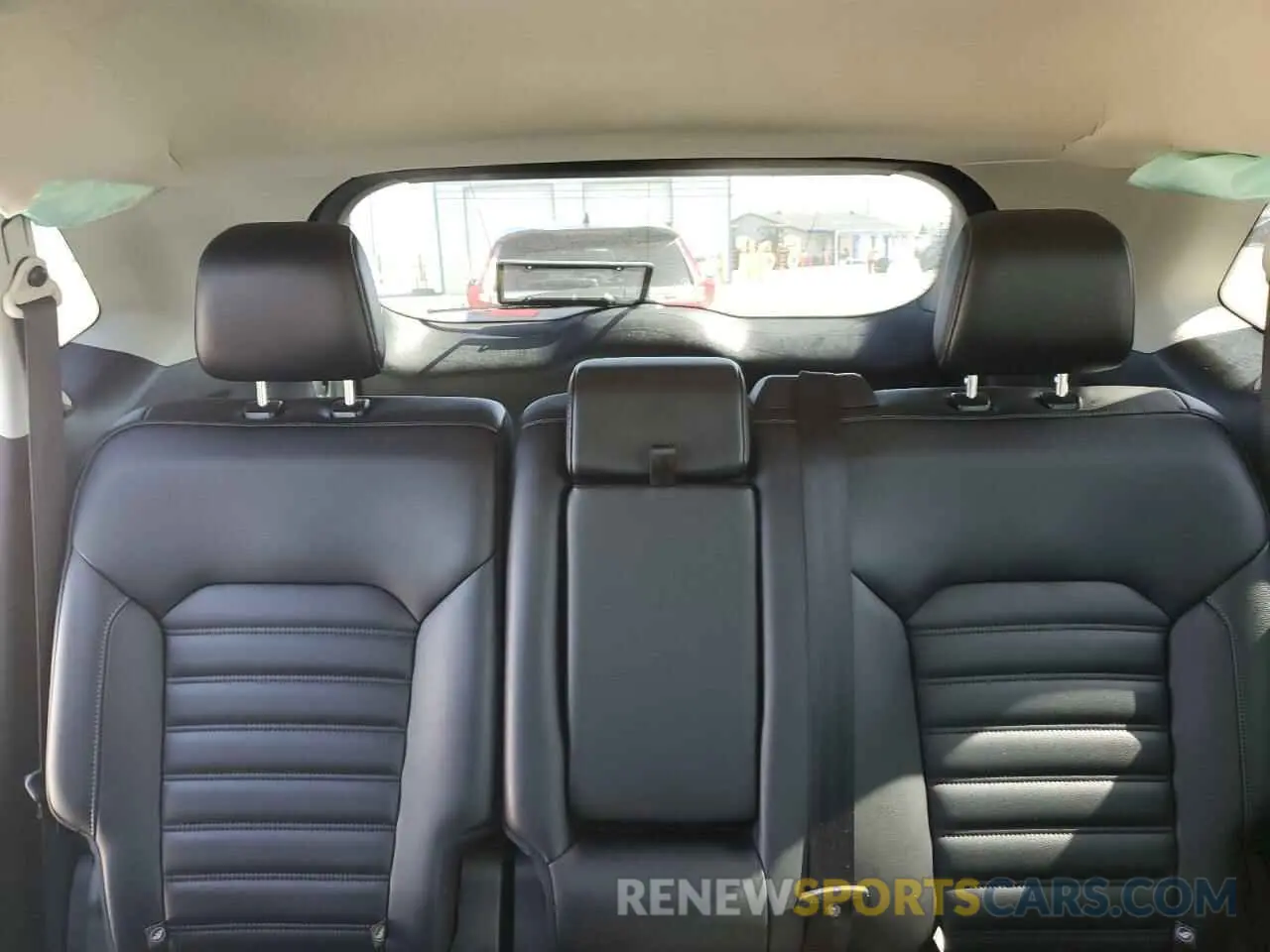 10 Photograph of a damaged car 2FMPK4J97NBA53647 FORD EDGE 2022
