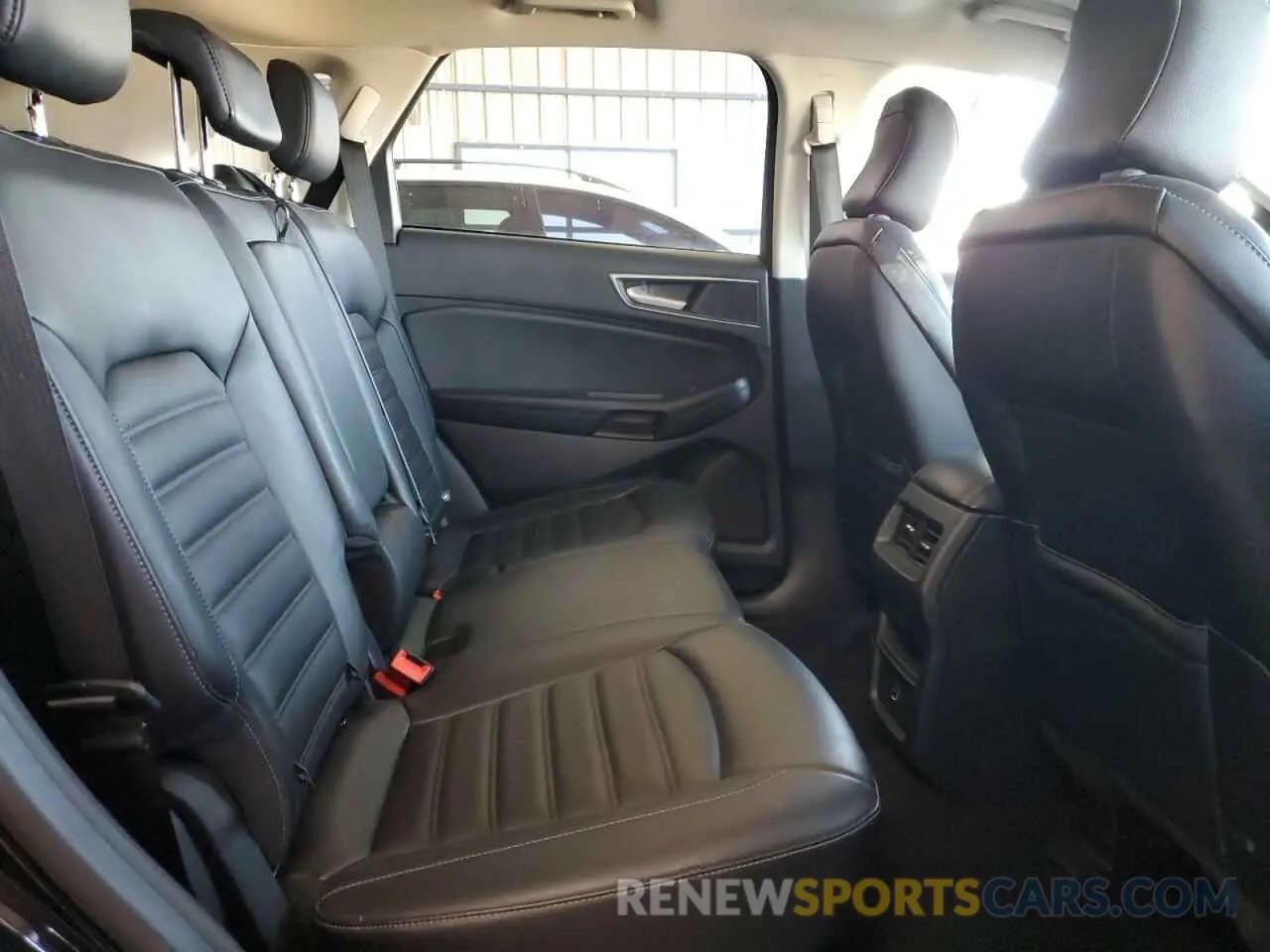 11 Фотография поврежденного автомобиля 2FMPK4J97NBB03995 FORD EDGE 2022