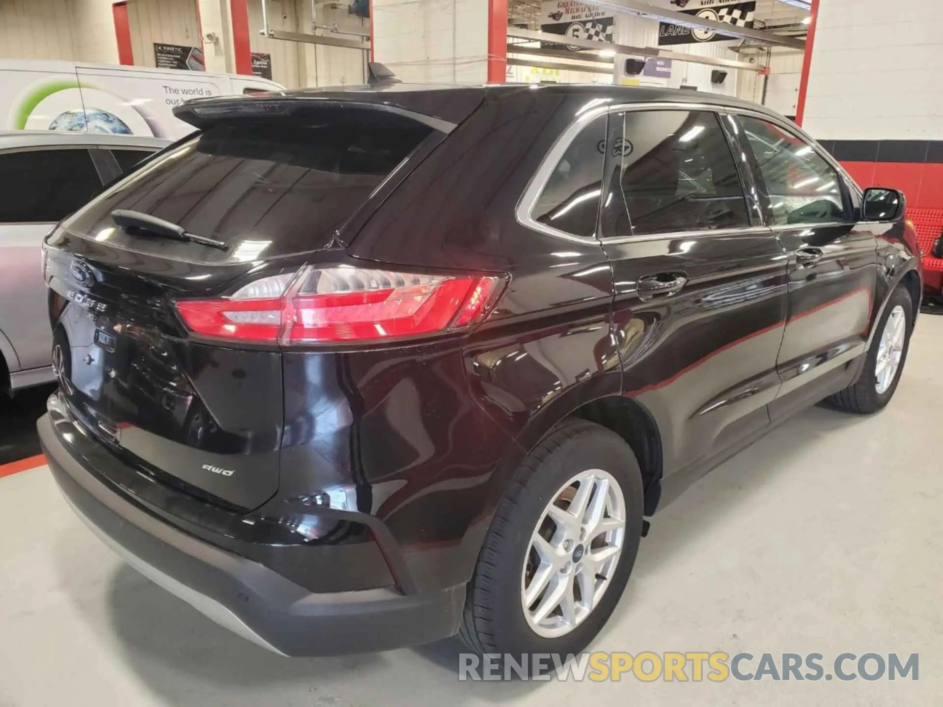 19 Photograph of a damaged car 2FMPK4J99NBA62835 FORD EDGE 2022