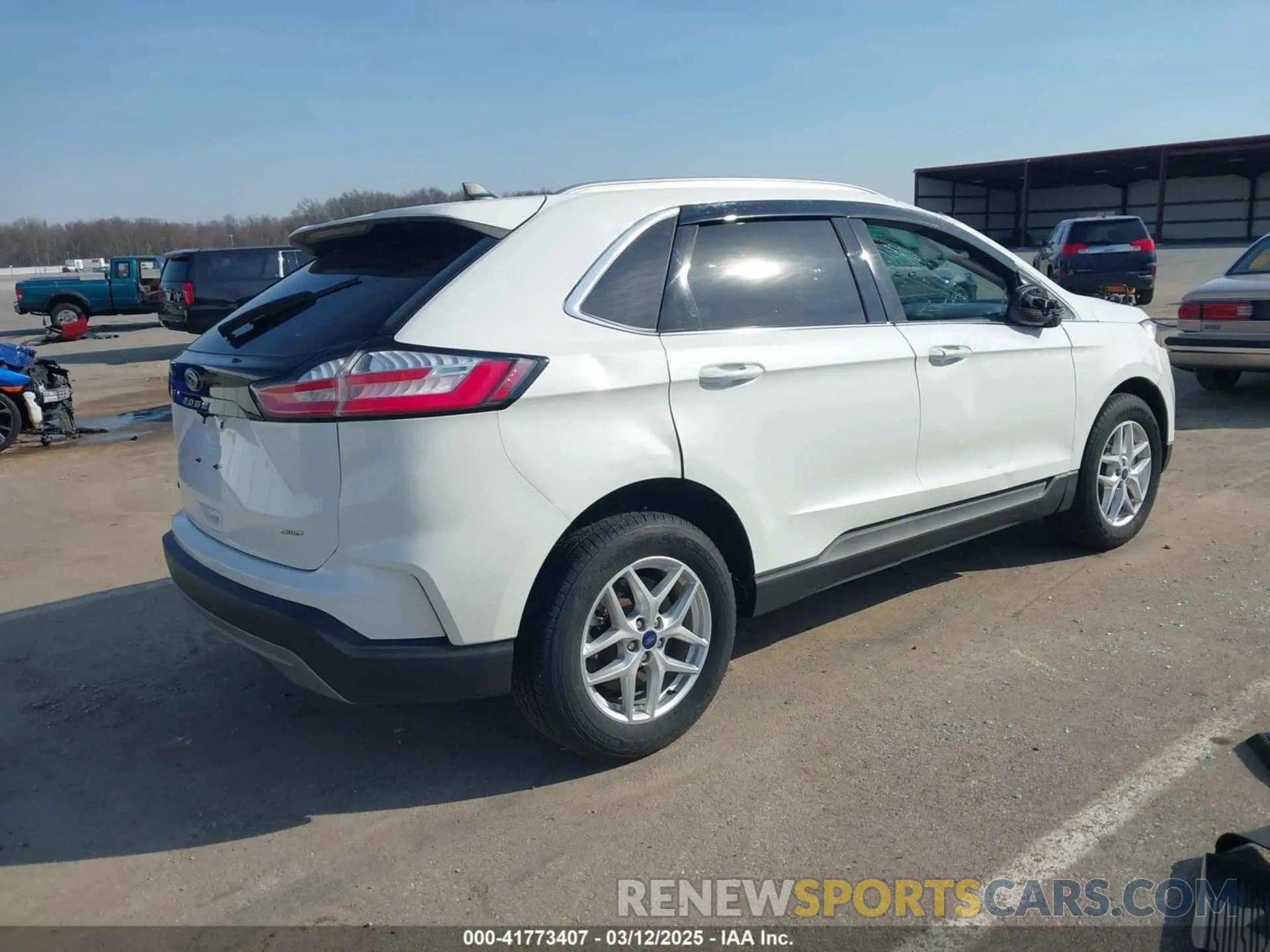 4 Photograph of a damaged car 2FMPK4J99NBA66898 FORD EDGE 2022