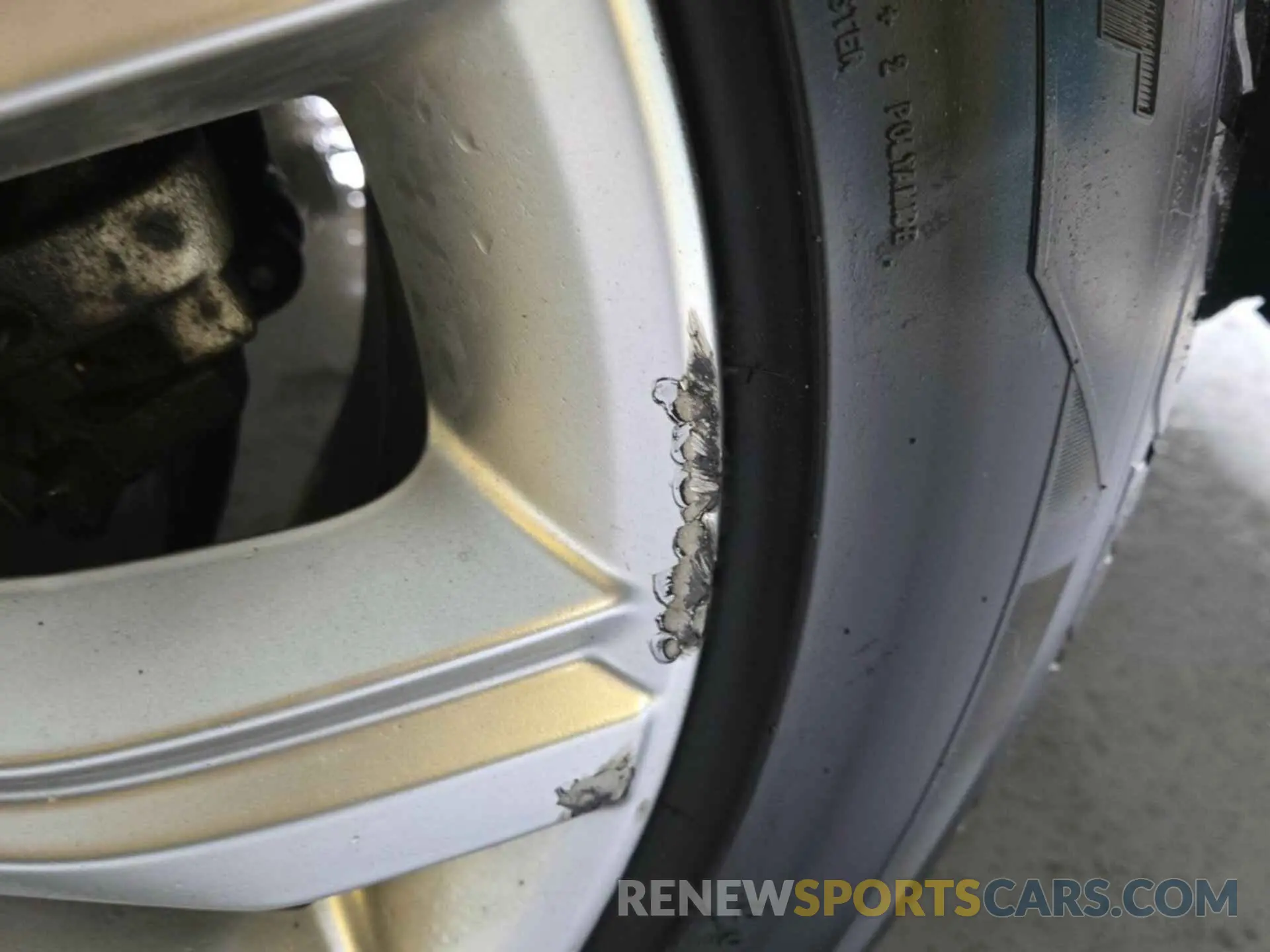 28 Photograph of a damaged car 2FMPK4K90NBA81790 FORD EDGE 2022