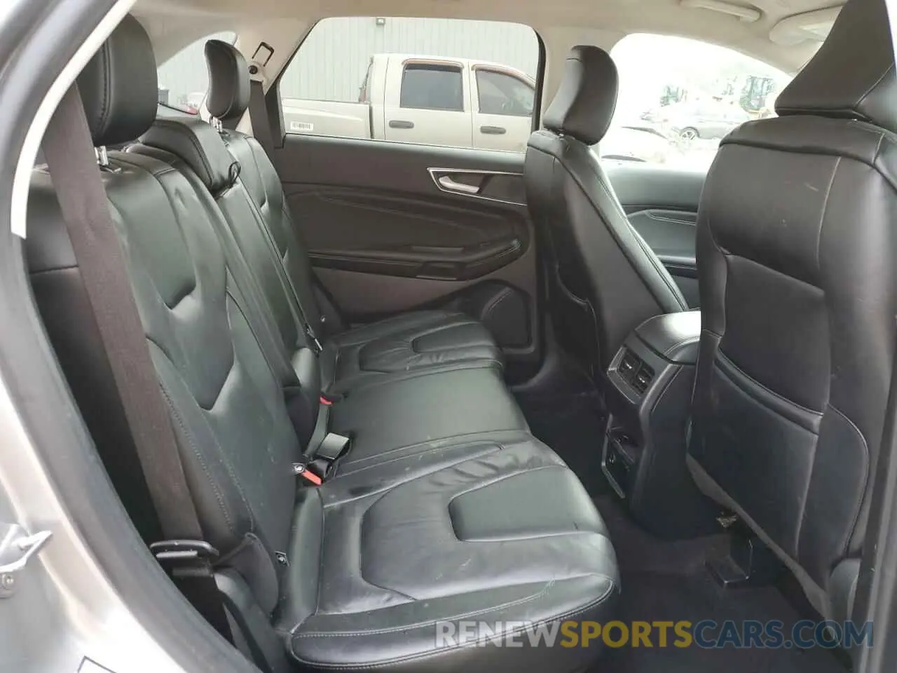 11 Photograph of a damaged car 2FMPK4K91NBA29827 FORD EDGE 2022