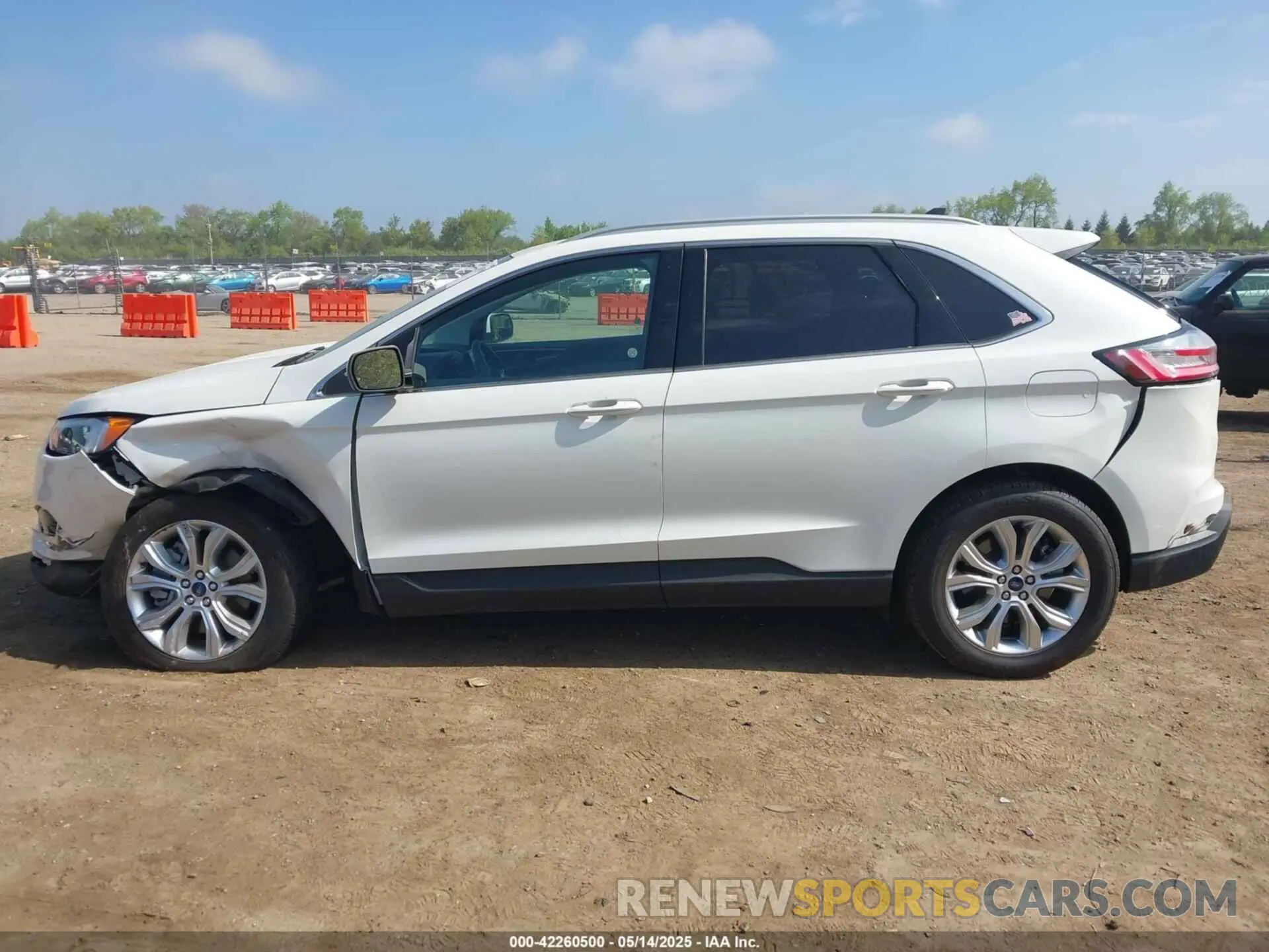 14 Photograph of a damaged car 2FMPK4K91NBA67249 FORD EDGE 2022