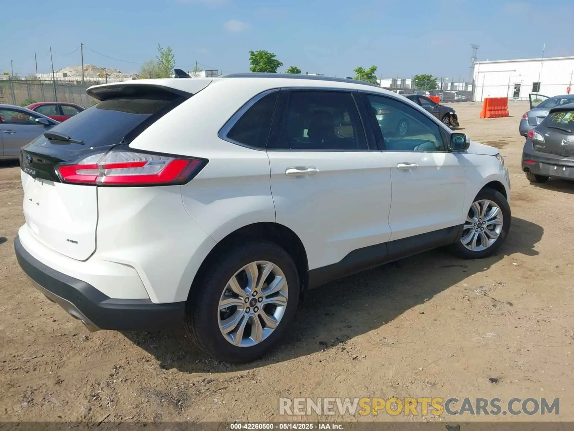 4 Photograph of a damaged car 2FMPK4K91NBA67249 FORD EDGE 2022