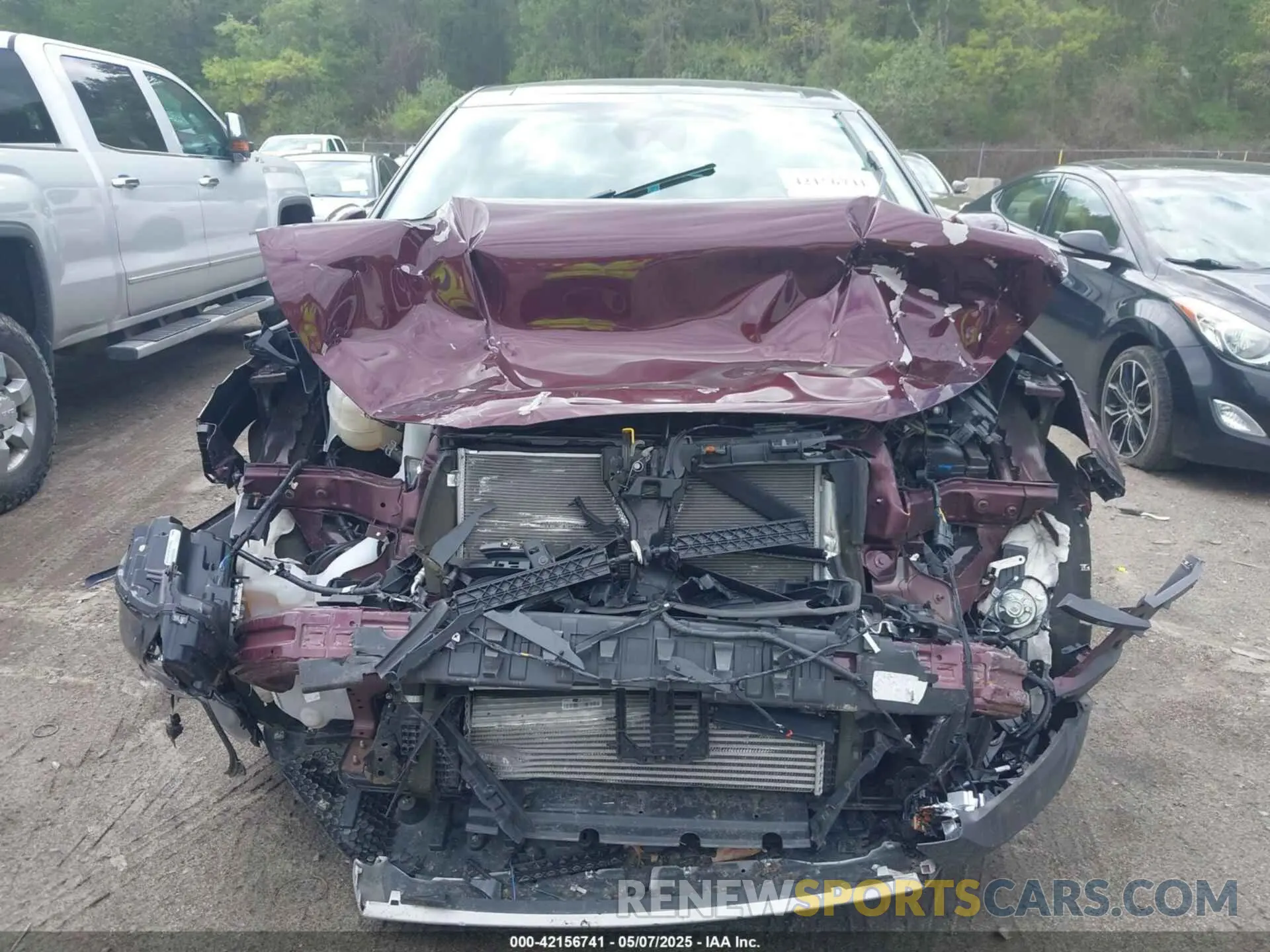 12 Photograph of a damaged car 2FMPK4K92NBA05147 FORD EDGE 2022