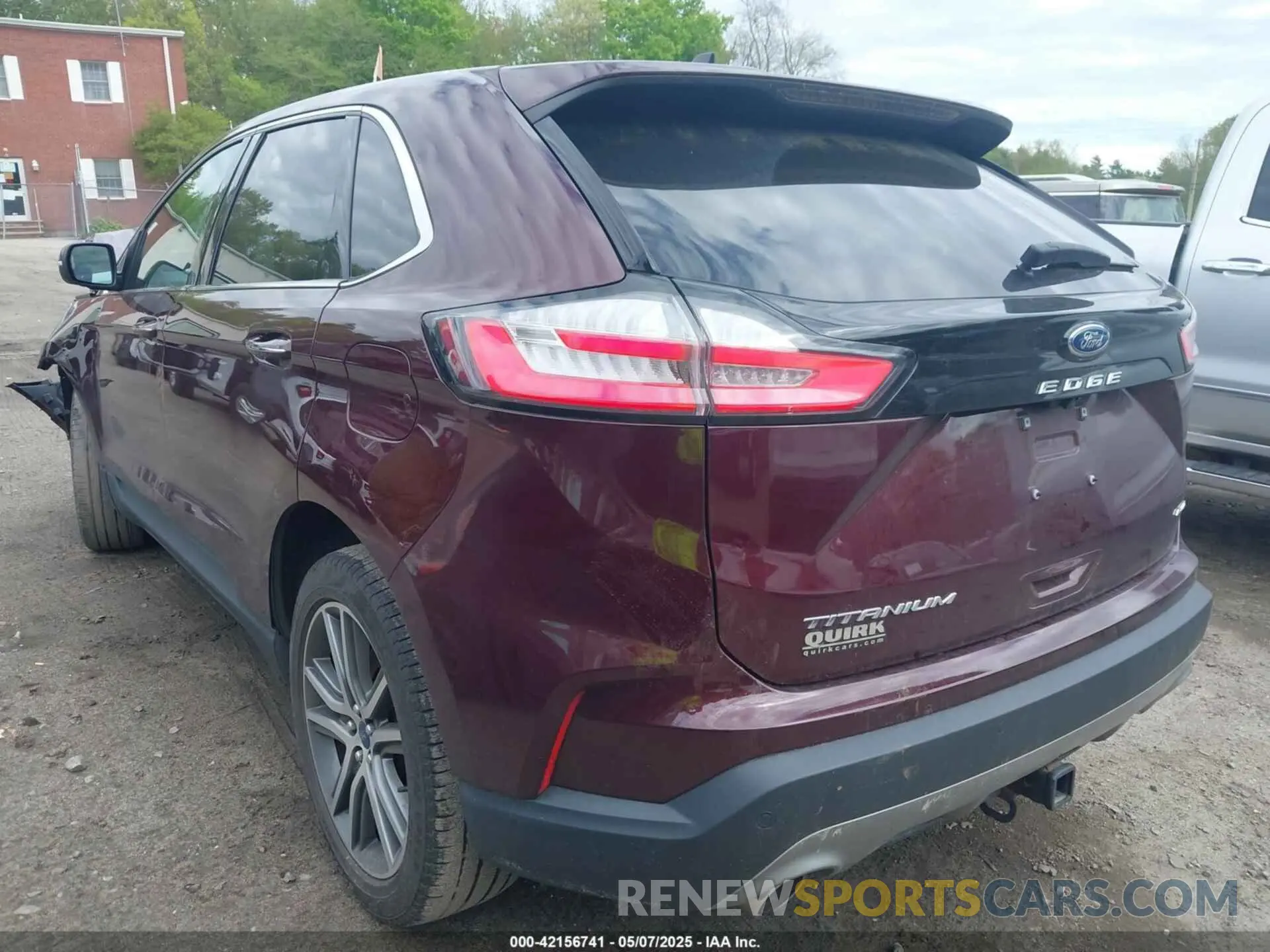 3 Photograph of a damaged car 2FMPK4K92NBA05147 FORD EDGE 2022