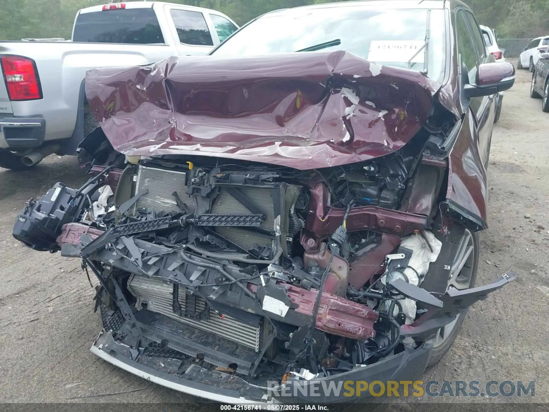 6 Photograph of a damaged car 2FMPK4K92NBA05147 FORD EDGE 2022