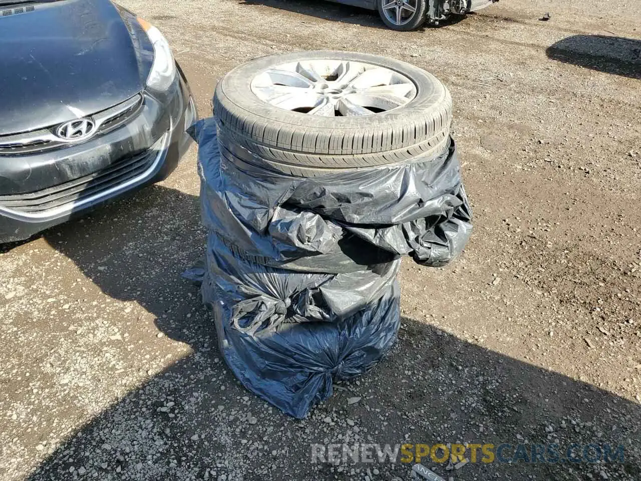 13 Photograph of a damaged car 2FMPK4K92NBA72556 FORD EDGE 2022
