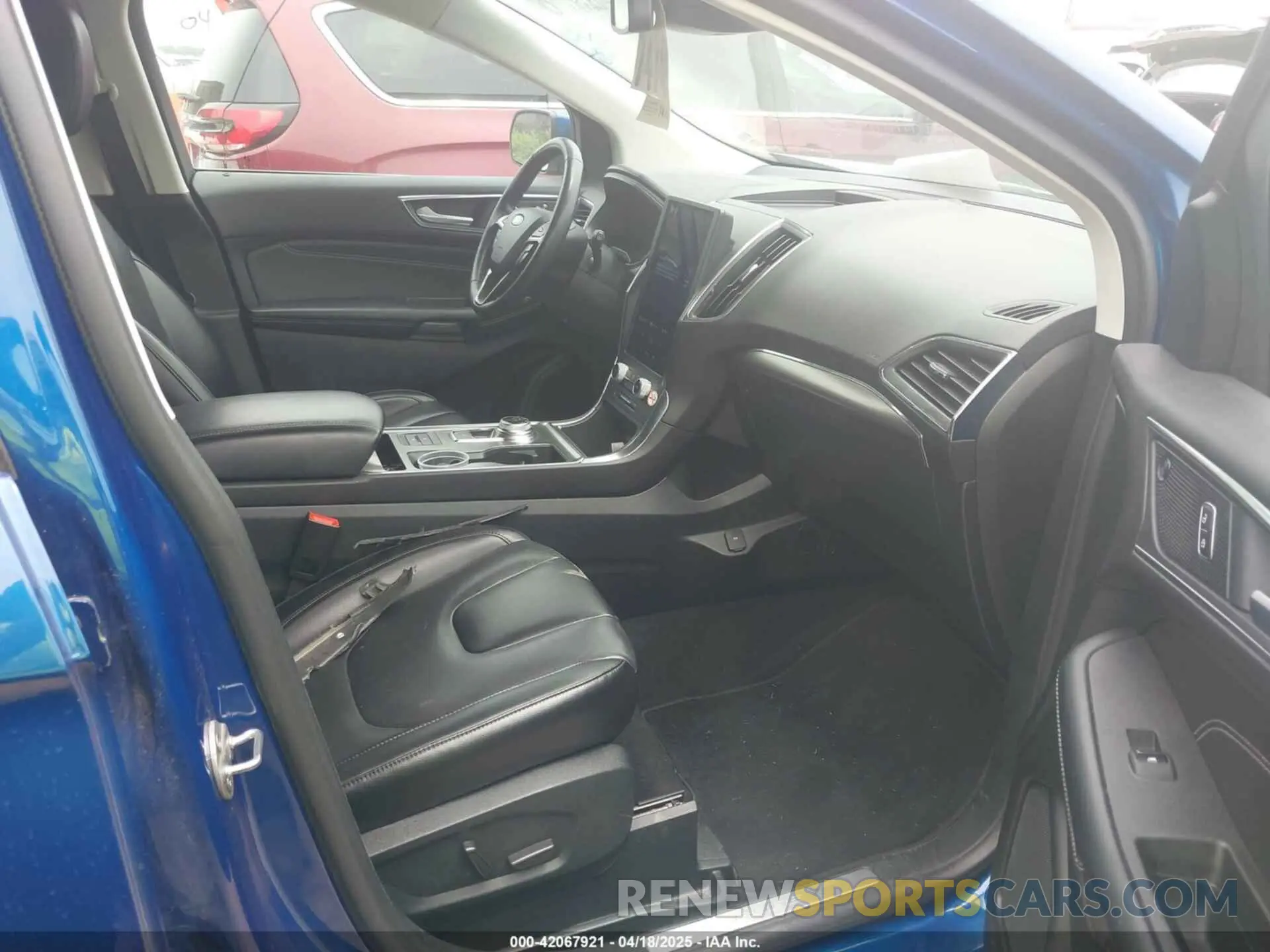 5 Photograph of a damaged car 2FMPK4K93NBA94971 FORD EDGE 2022