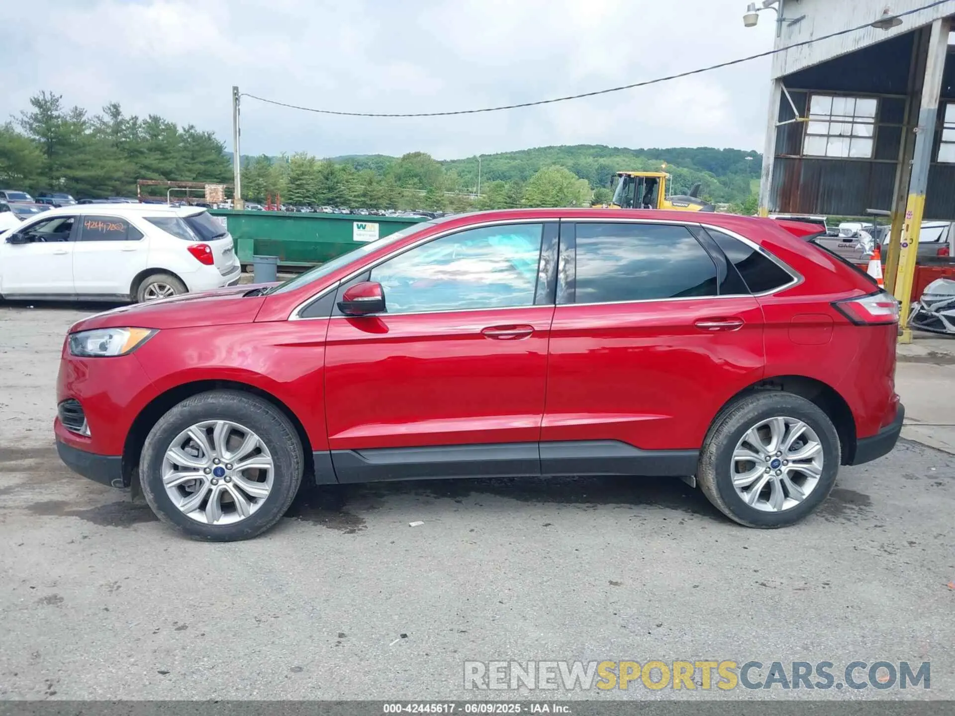14 Photograph of a damaged car 2FMPK4K94NBA43561 FORD EDGE 2022