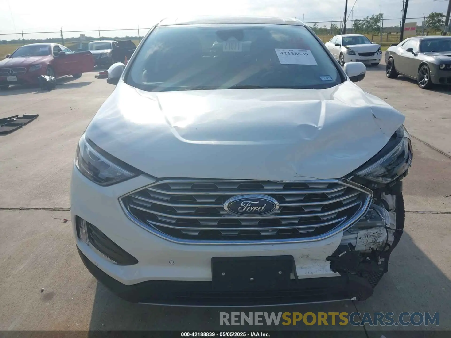 11 Photograph of a damaged car 2FMPK4K94NBA70551 FORD EDGE 2022