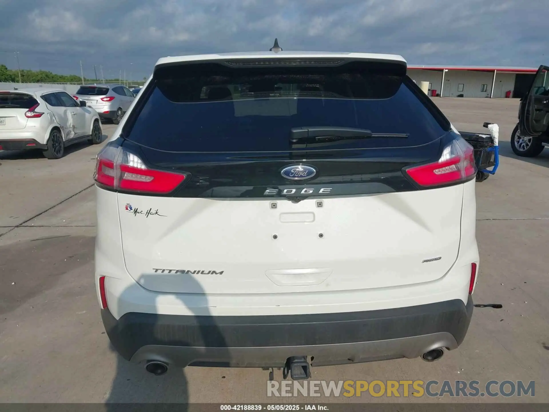 15 Photograph of a damaged car 2FMPK4K94NBA70551 FORD EDGE 2022