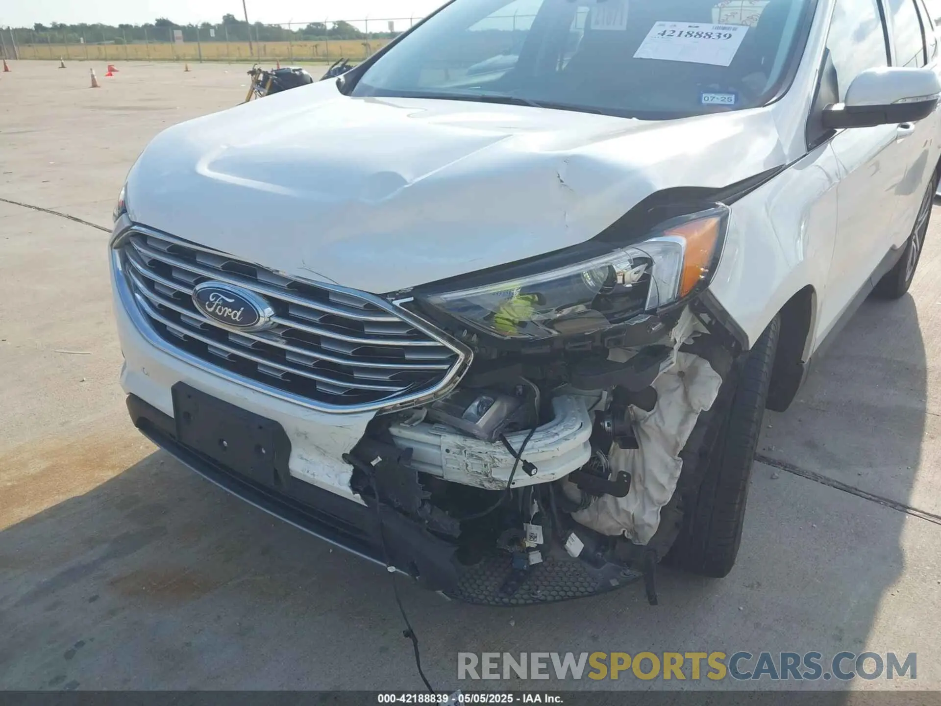 6 Photograph of a damaged car 2FMPK4K94NBA70551 FORD EDGE 2022