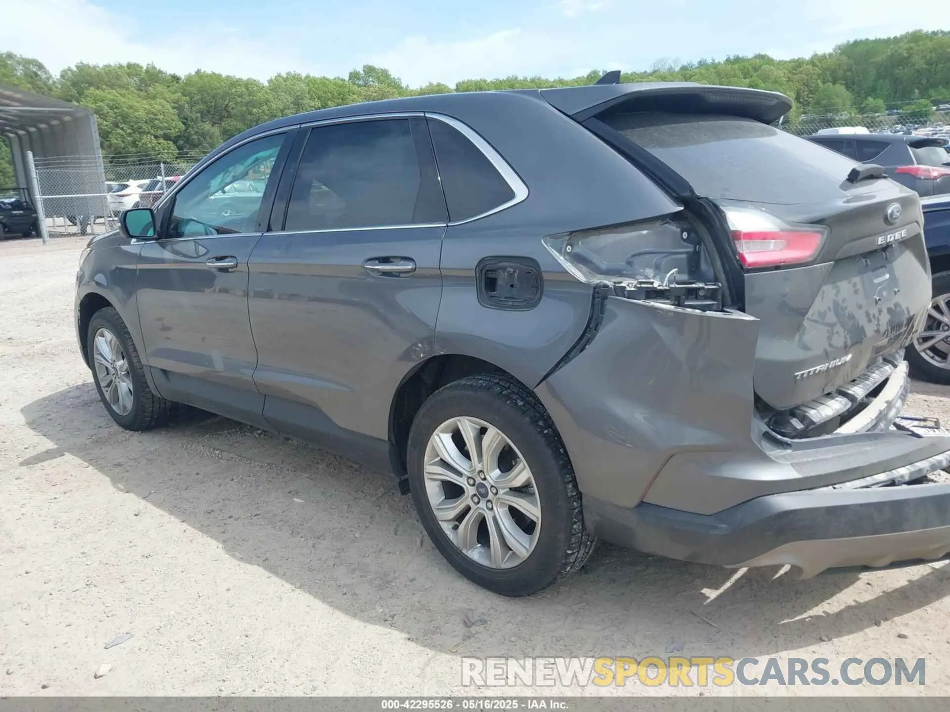 3 Photograph of a damaged car 2FMPK4K94NBB07047 FORD EDGE 2022