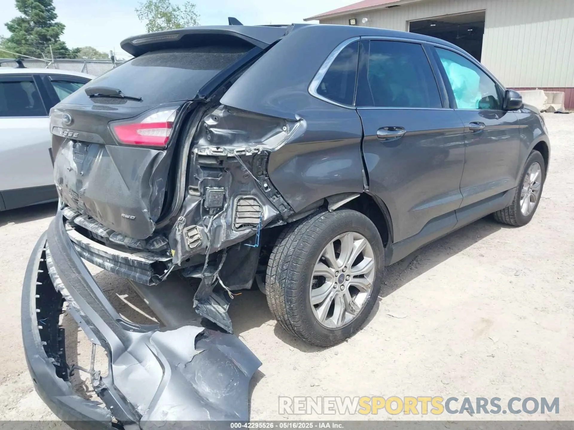 4 Photograph of a damaged car 2FMPK4K94NBB07047 FORD EDGE 2022