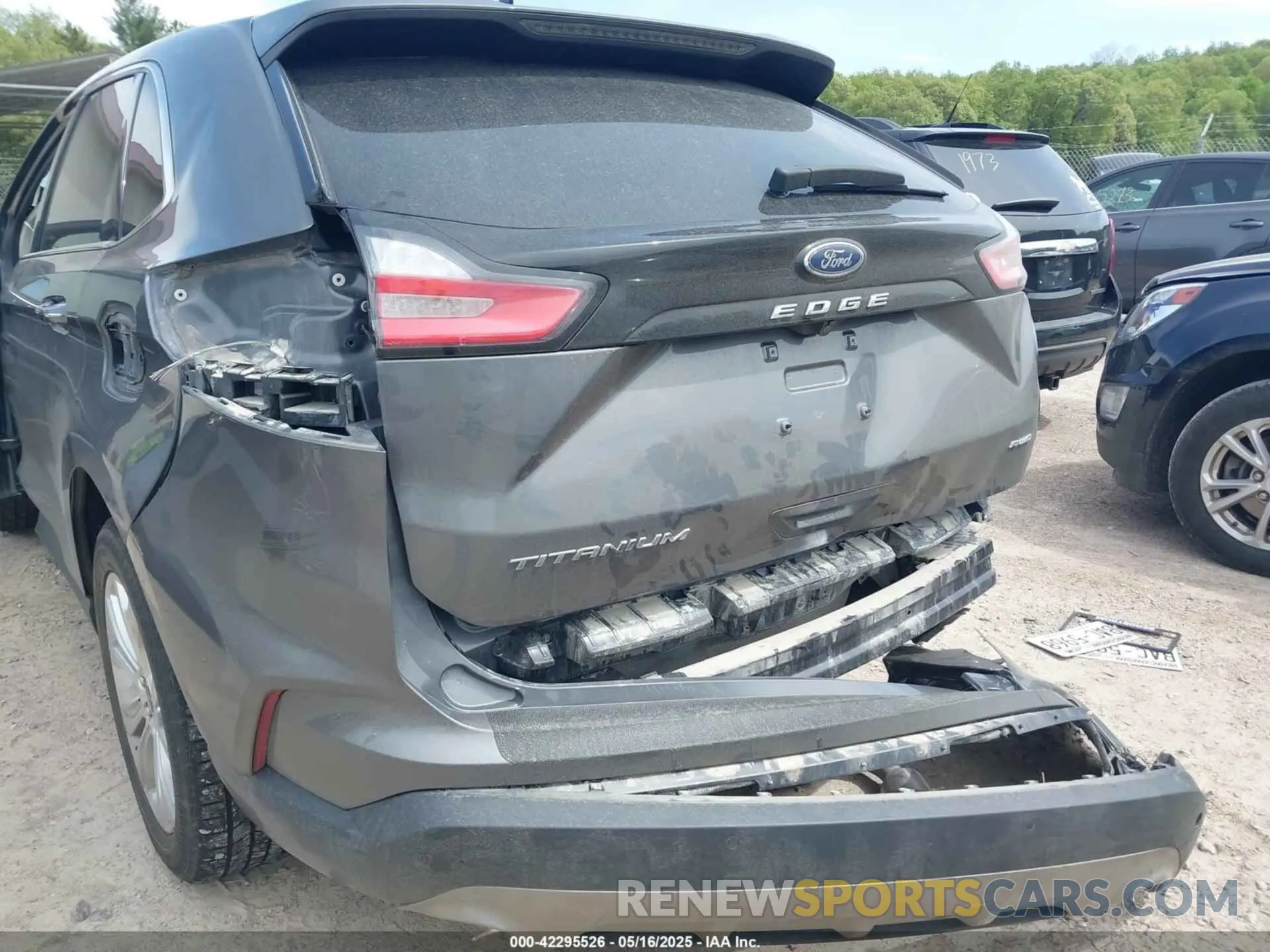 6 Photograph of a damaged car 2FMPK4K94NBB07047 FORD EDGE 2022