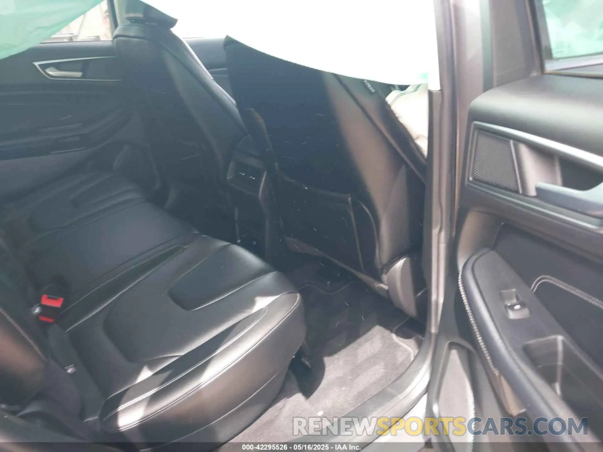 8 Photograph of a damaged car 2FMPK4K94NBB07047 FORD EDGE 2022