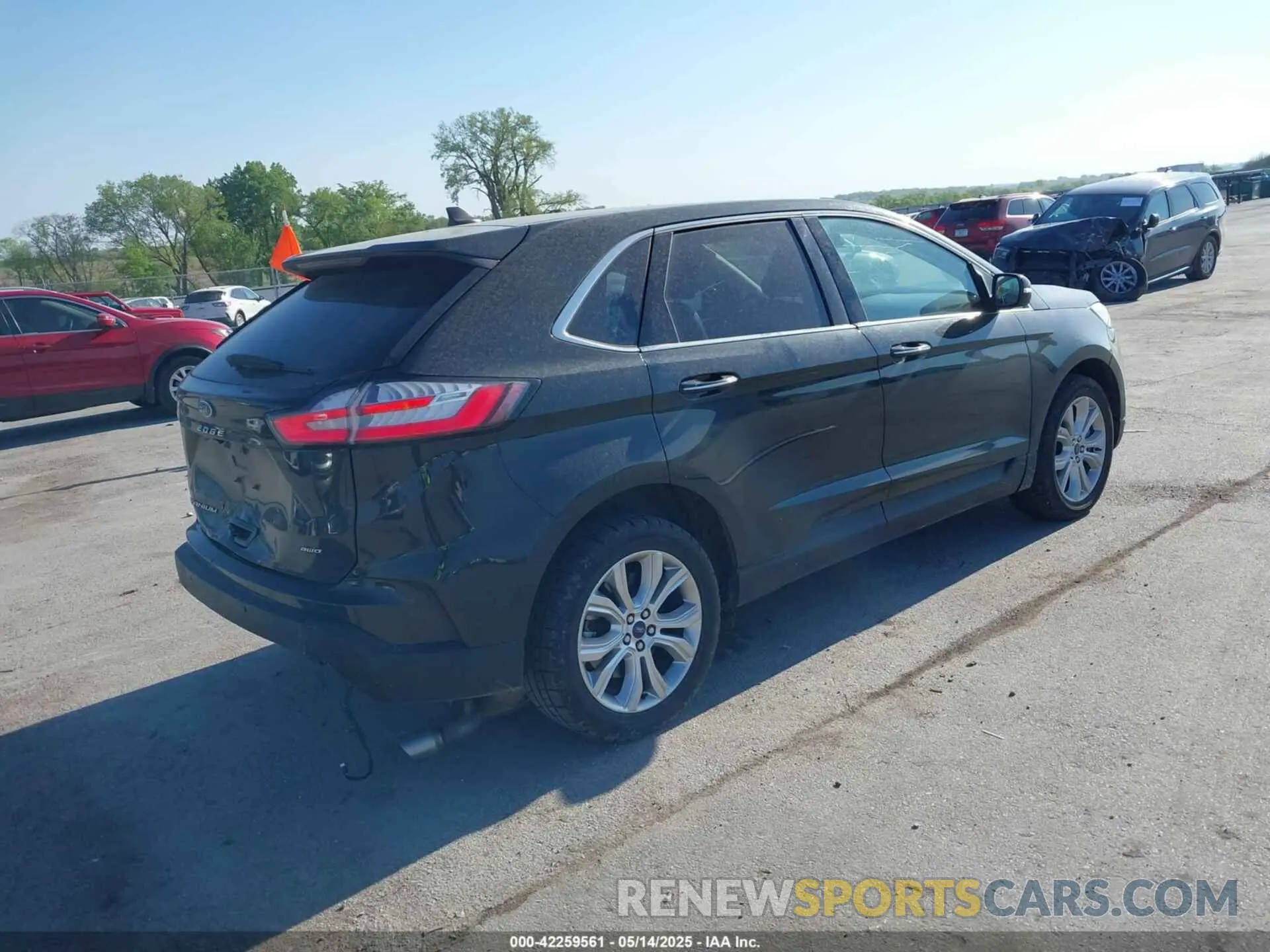 4 Photograph of a damaged car 2FMPK4K95NBA53113 FORD EDGE 2022