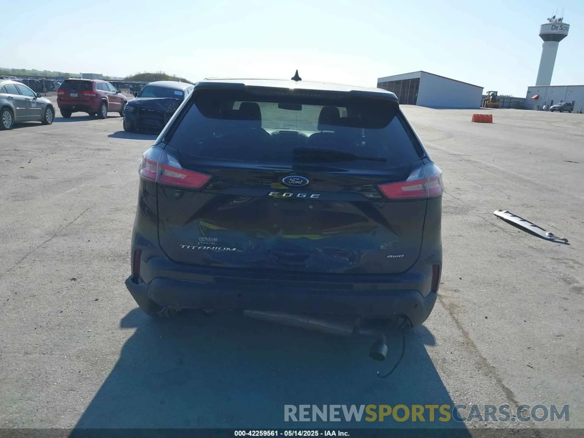 6 Photograph of a damaged car 2FMPK4K95NBA53113 FORD EDGE 2022