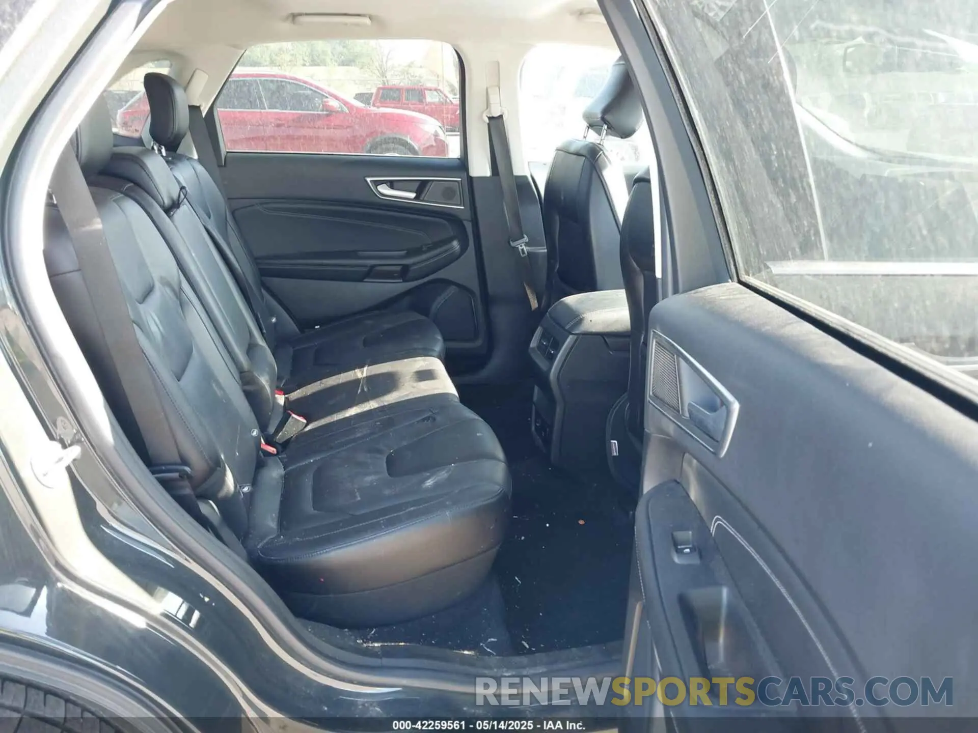 8 Photograph of a damaged car 2FMPK4K95NBA53113 FORD EDGE 2022