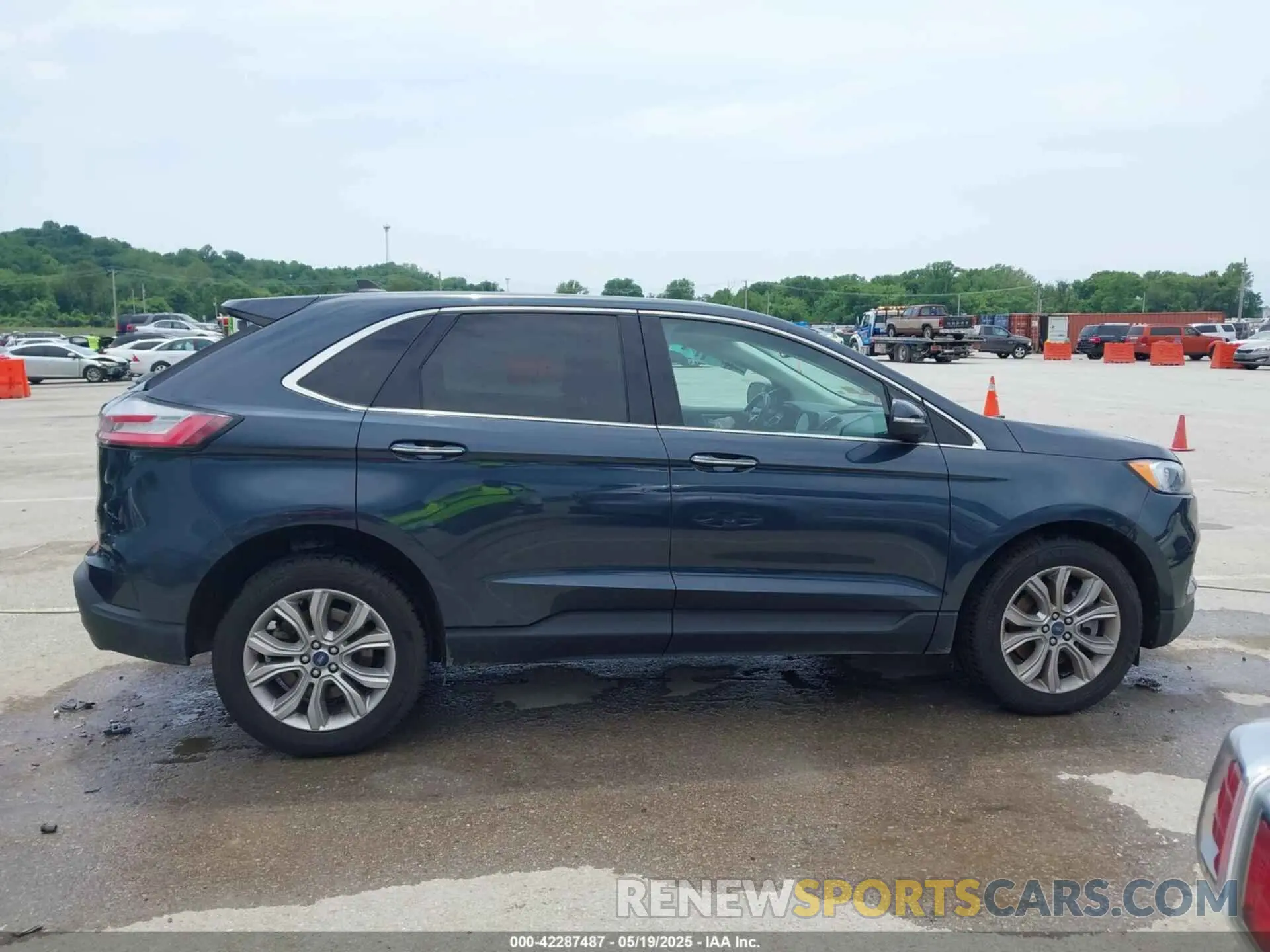13 Photograph of a damaged car 2FMPK4K95NBB07932 FORD EDGE 2022