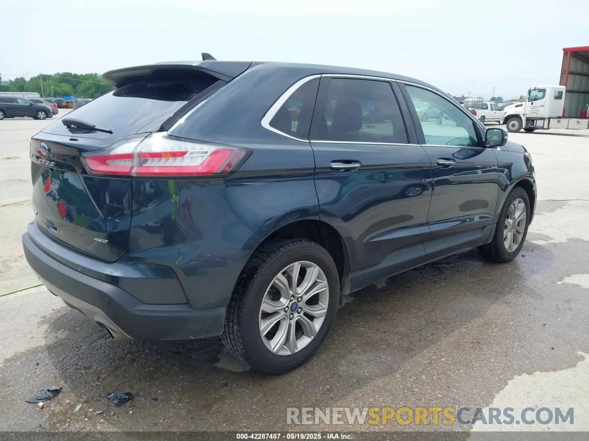 4 Photograph of a damaged car 2FMPK4K95NBB07932 FORD EDGE 2022