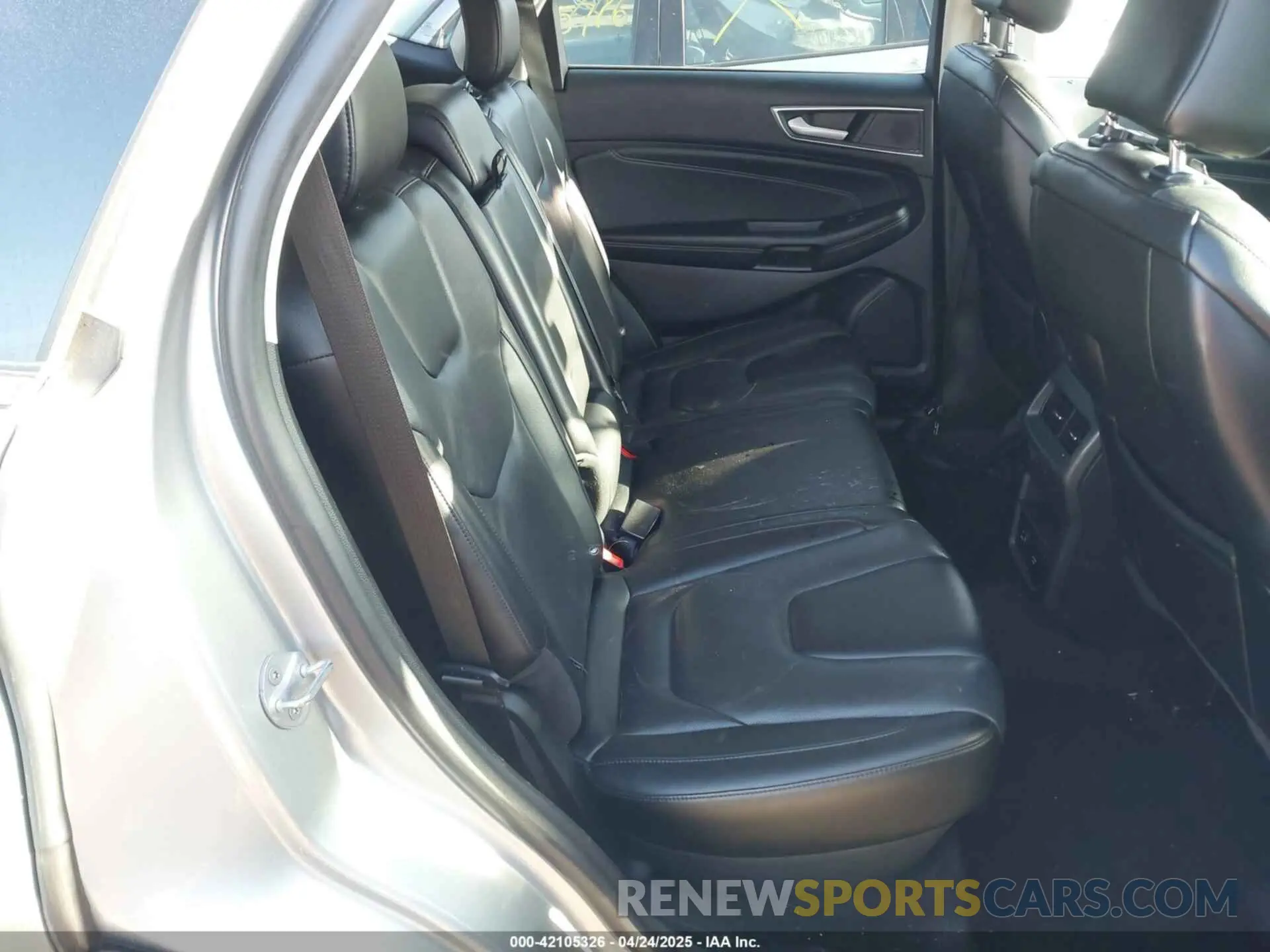 8 Photograph of a damaged car 2FMPK4K96NBA38989 FORD EDGE 2022