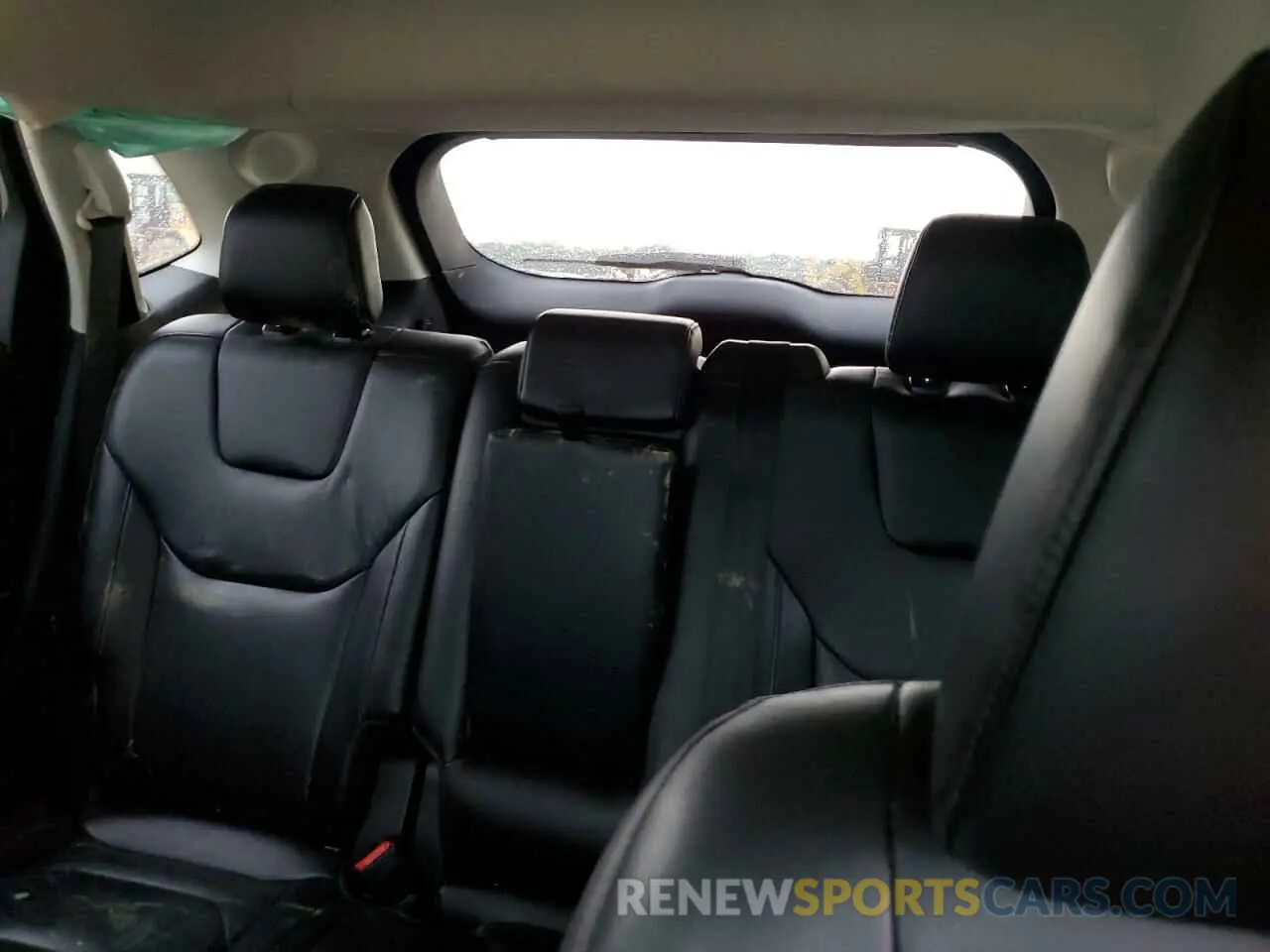 10 Photograph of a damaged car 2FMPK4K97NBB08001 FORD EDGE 2022