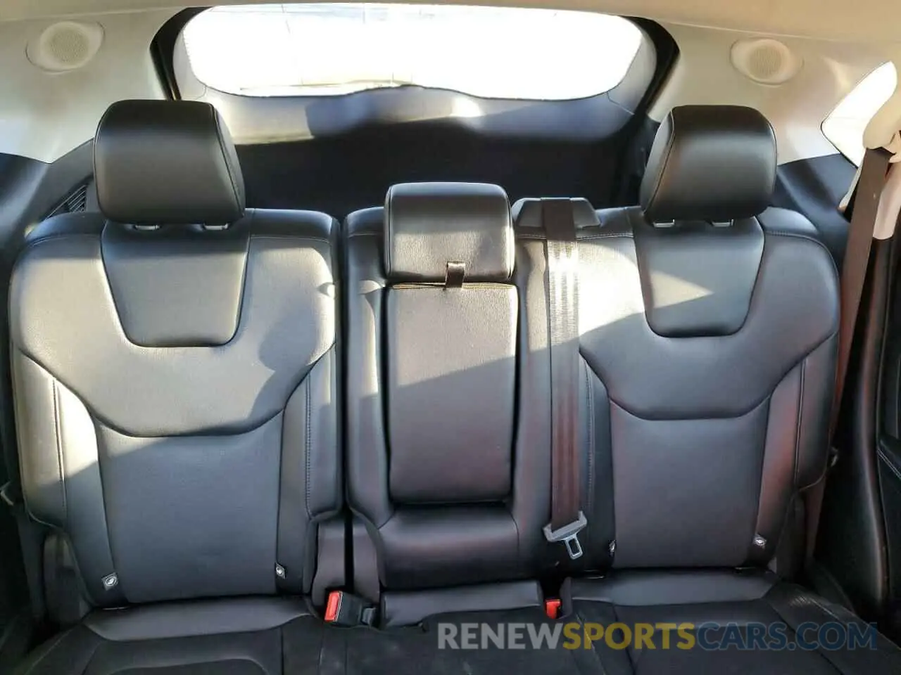 10 Photograph of a damaged car 2FMPK4K98NBA16329 FORD EDGE 2022